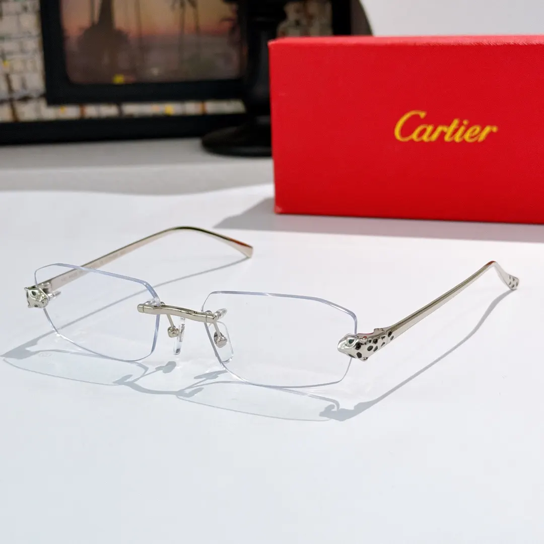 Cartier 墨镜 时尚防晒款 款24