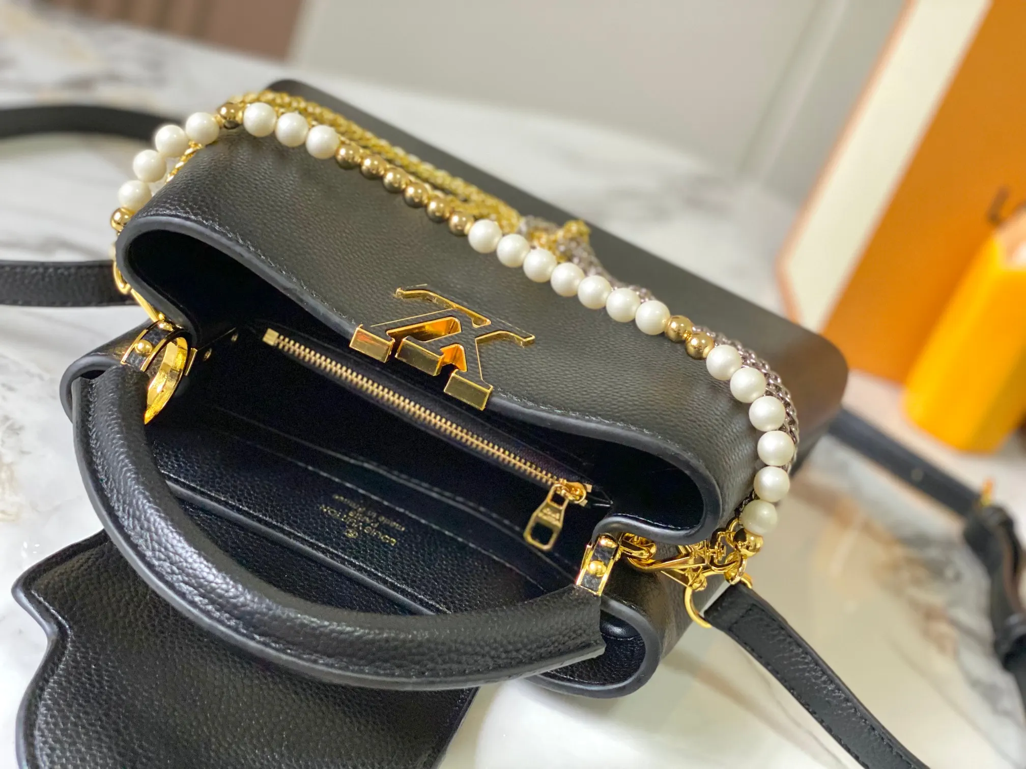 Capucines 牛皮 链条包 精致链条款