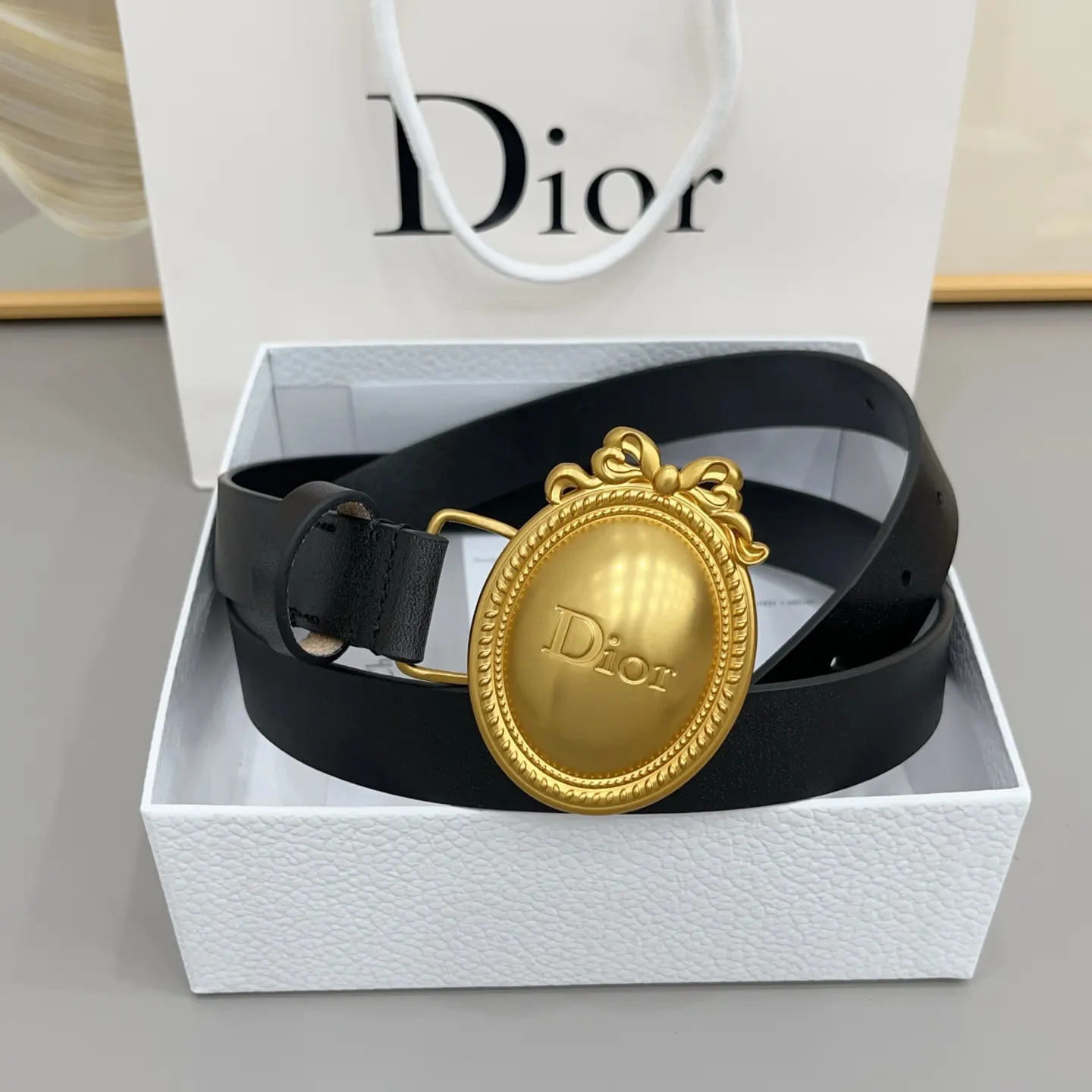 Dior 黑色小牛皮裙装 精致穿搭款