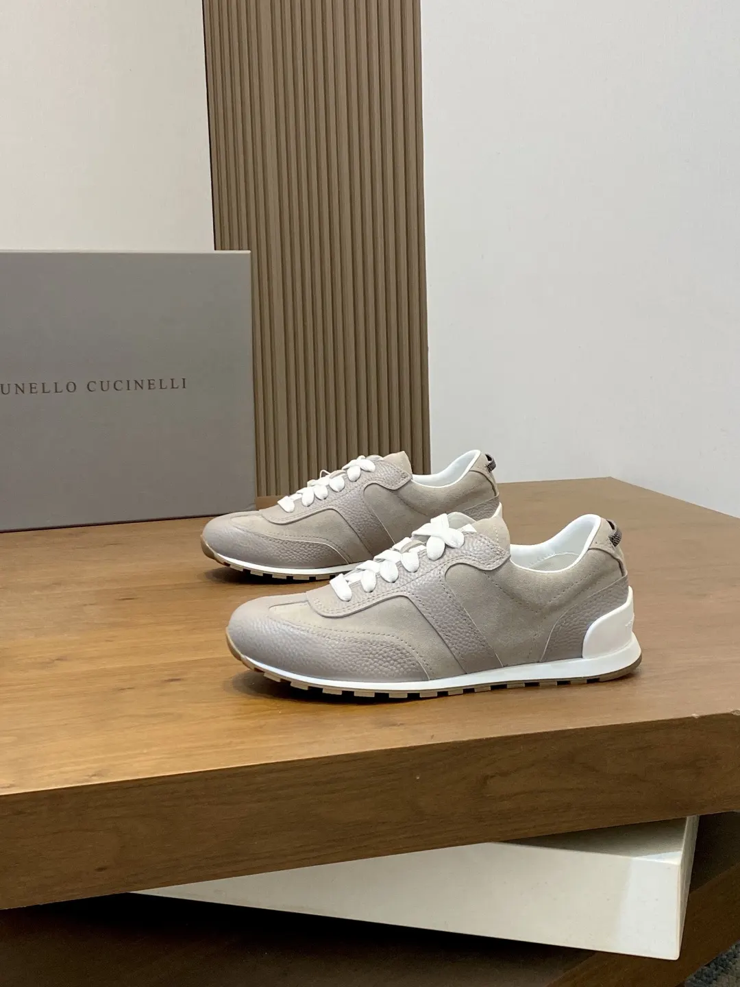 Brunello Cucinelli SS 白色 運動鞋 休閒百搭款(數字3) Brunello Cucinelli SS 白色 運動鞋 休閒百搭款(數字3)