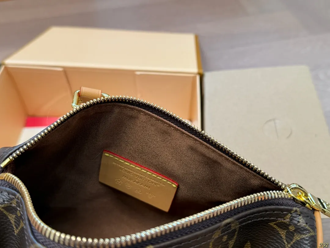 LV Speedy 老花 斜背包 輕便斜挎款