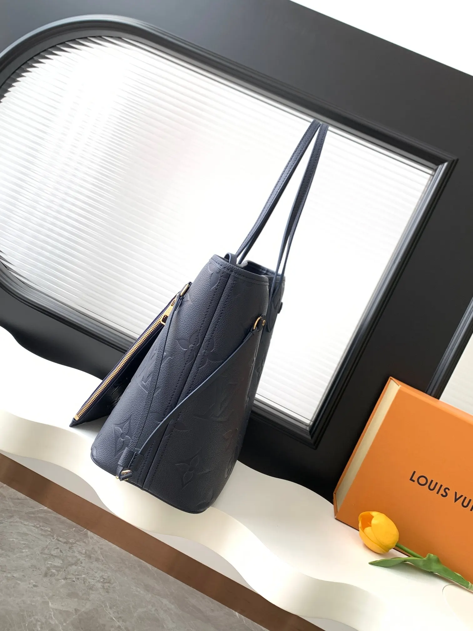 Neverfull 黑色 米白 手拿包 精致手拿款