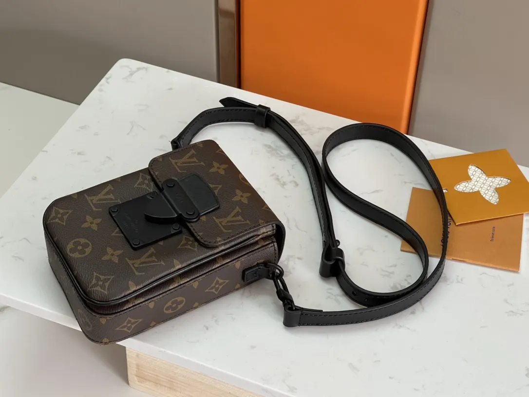 牛皮 开发 全钢五金 Lo Ve 收納包 旅行收納款
