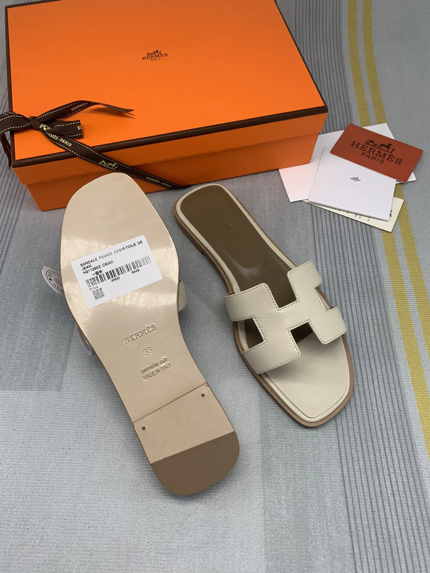 Hermès Oran 米白色 牛皮 拖鞋 舒适