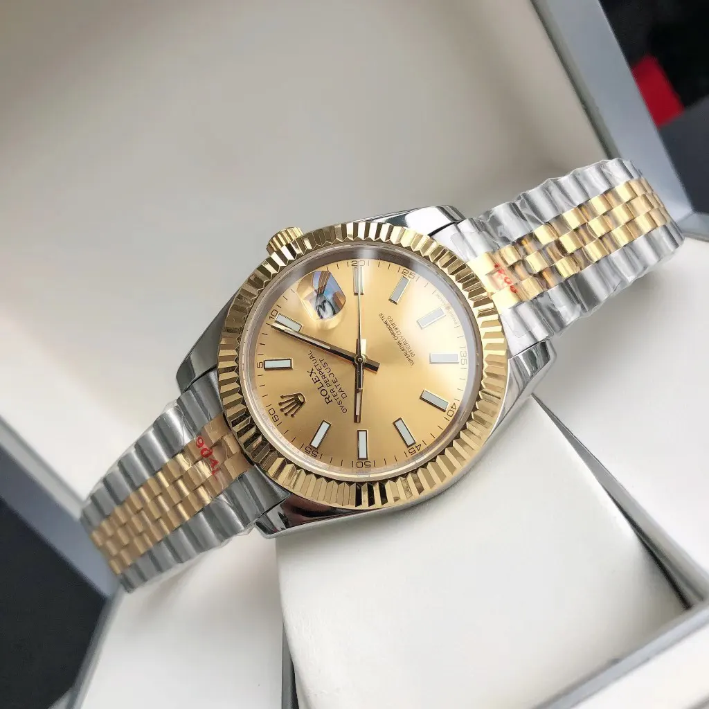 Rolex 一劳永逸 等着您 亮点一 继续秉承全新进口西铁城 手表 经典腕表款
