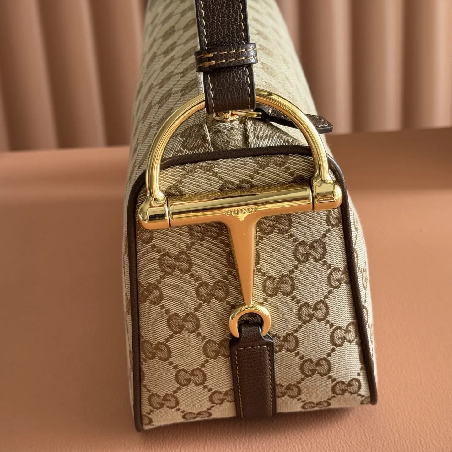 Gucci 棕色 金色 牛皮 腋下包 復古腋下背款