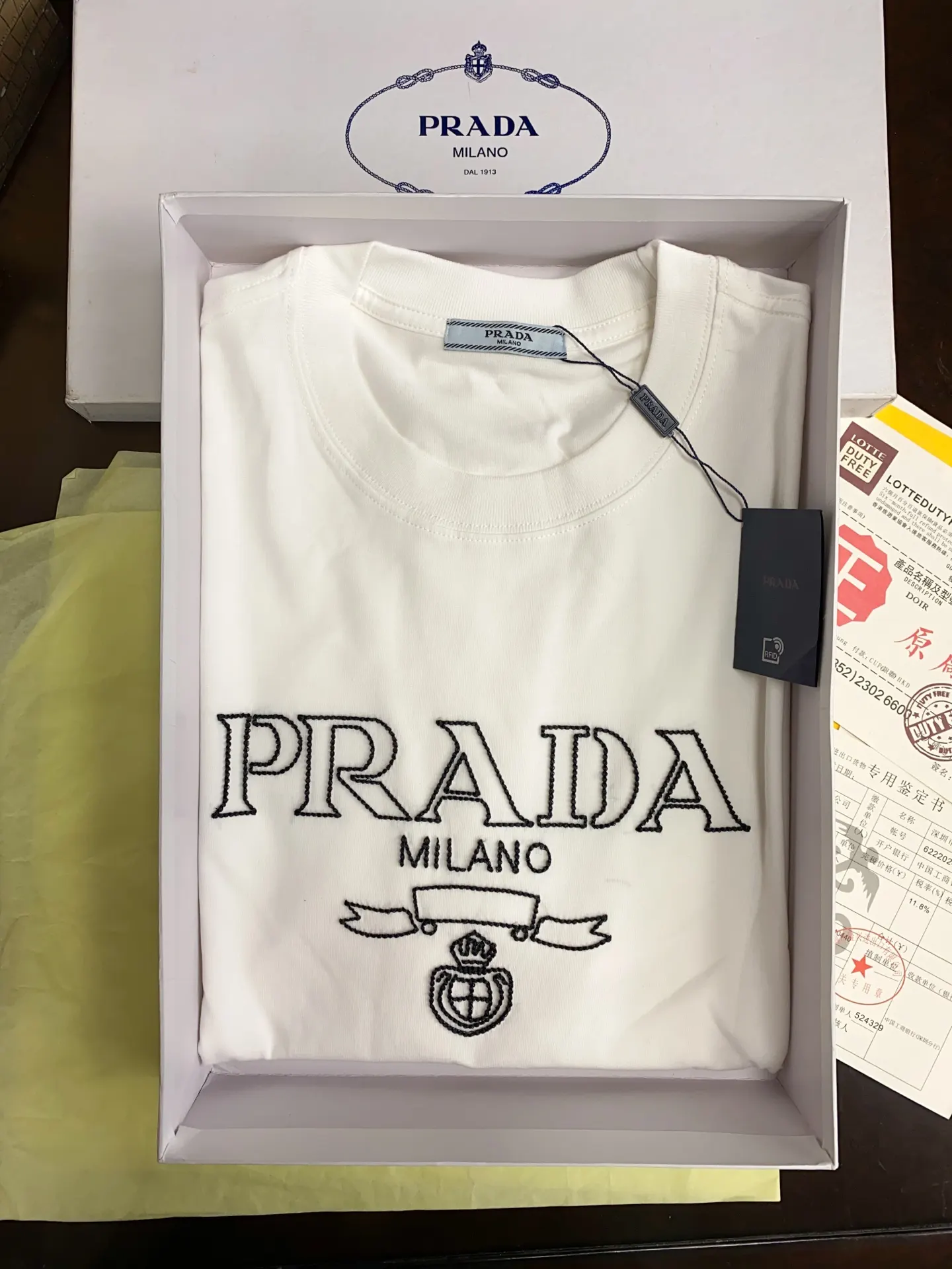 Prada T-Shirt Casual Versatile