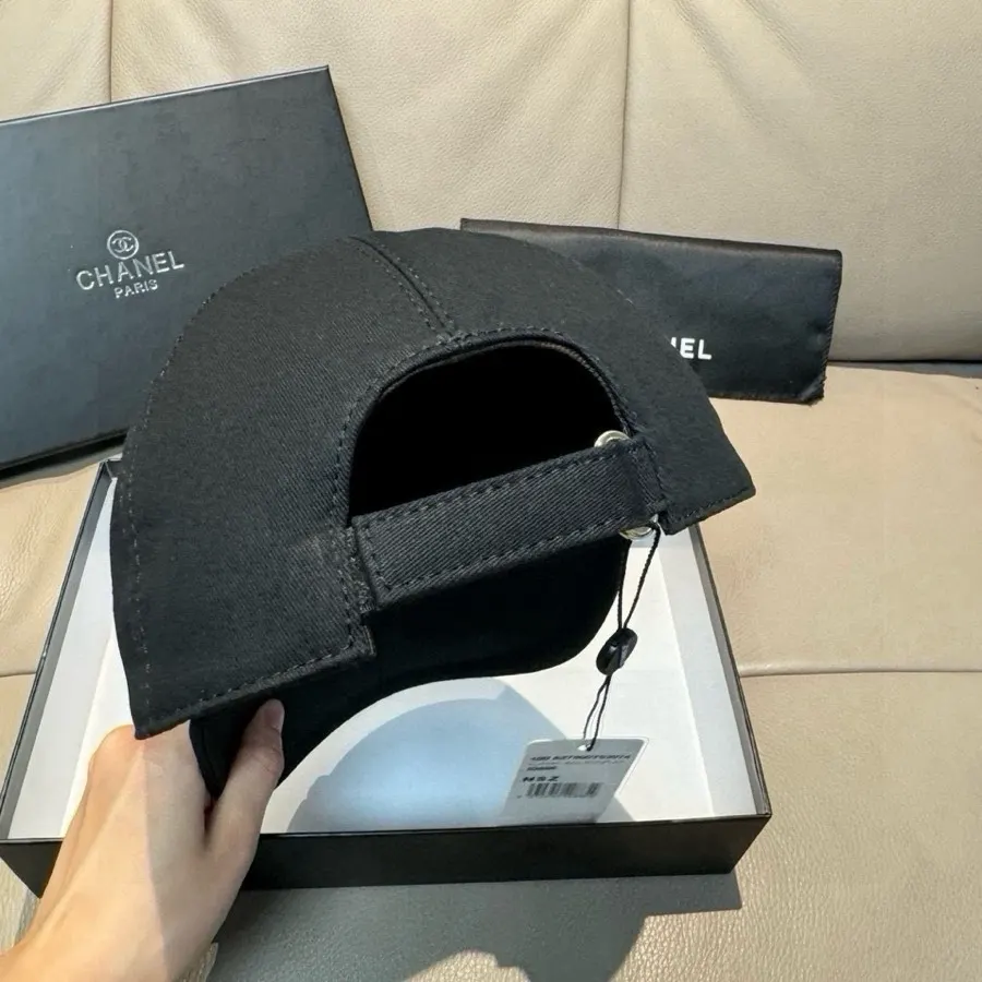 Chanel 黑色Logo棒球帽 休闲配饰