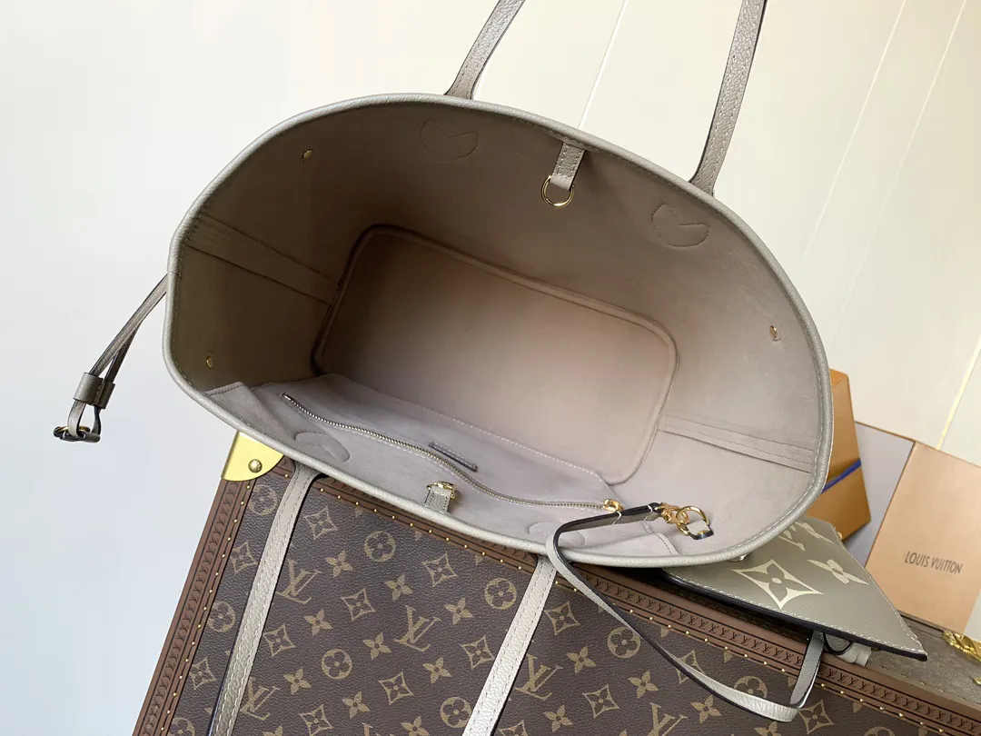 Neverfull 黑色 米白 手拿包 精致手拿款