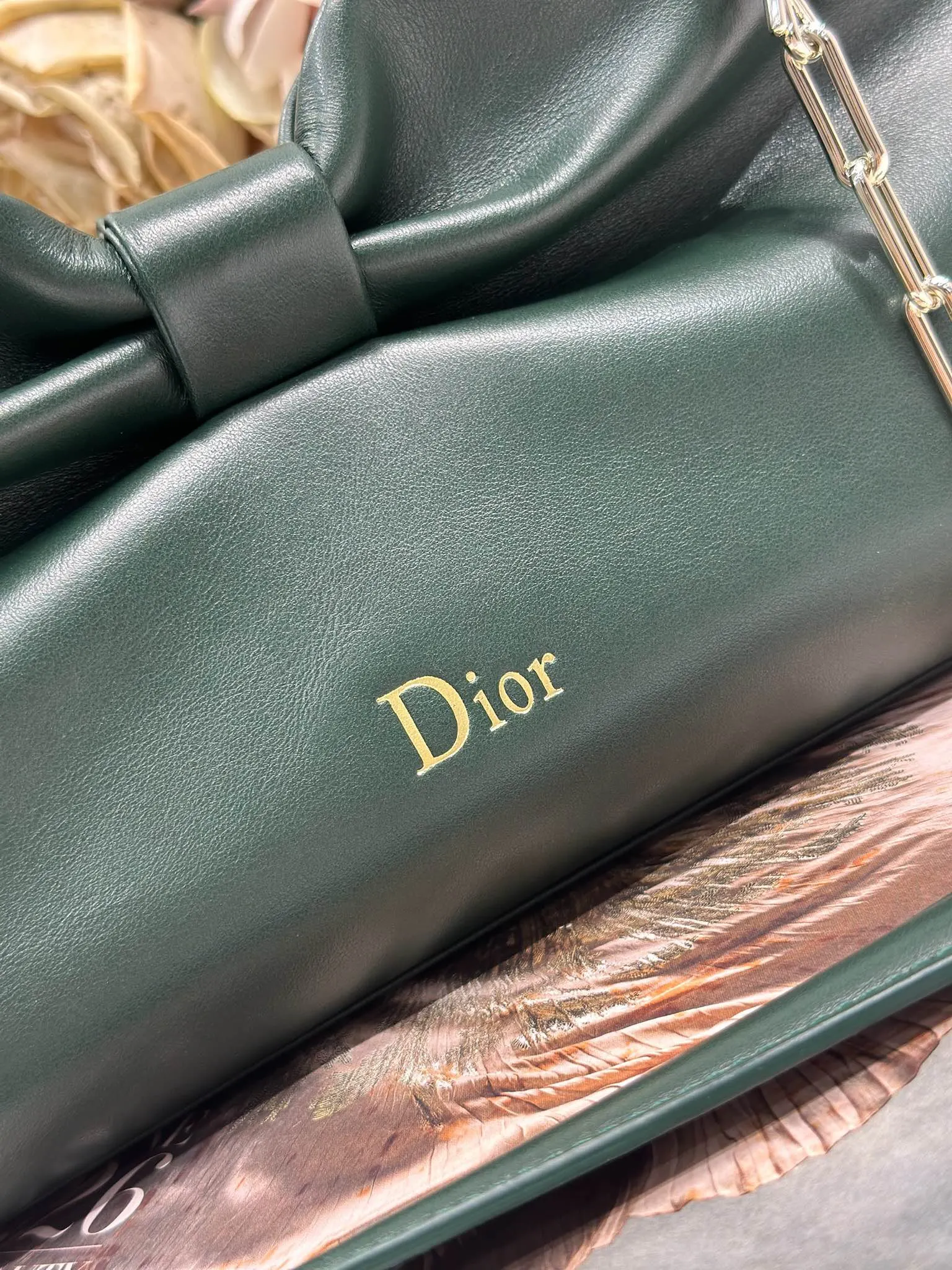 Dior 綠色 小牛皮 可拆卸鏈條以蝴蝶结 点缀更显精致 可手提或斜挎 鏈條包 精致鏈條款