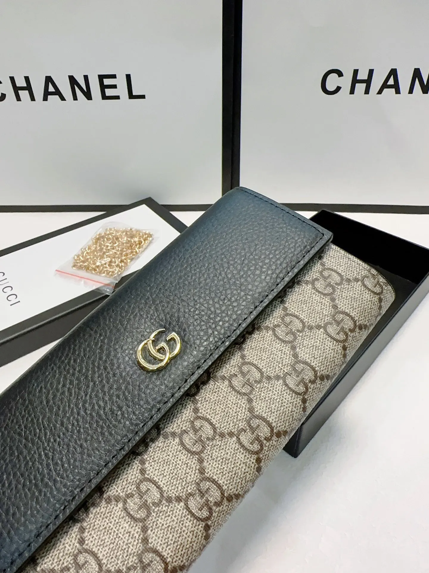 黑色 牛皮 GUCCl 顏色 黑色 尺 單肩包 日常單肩背款