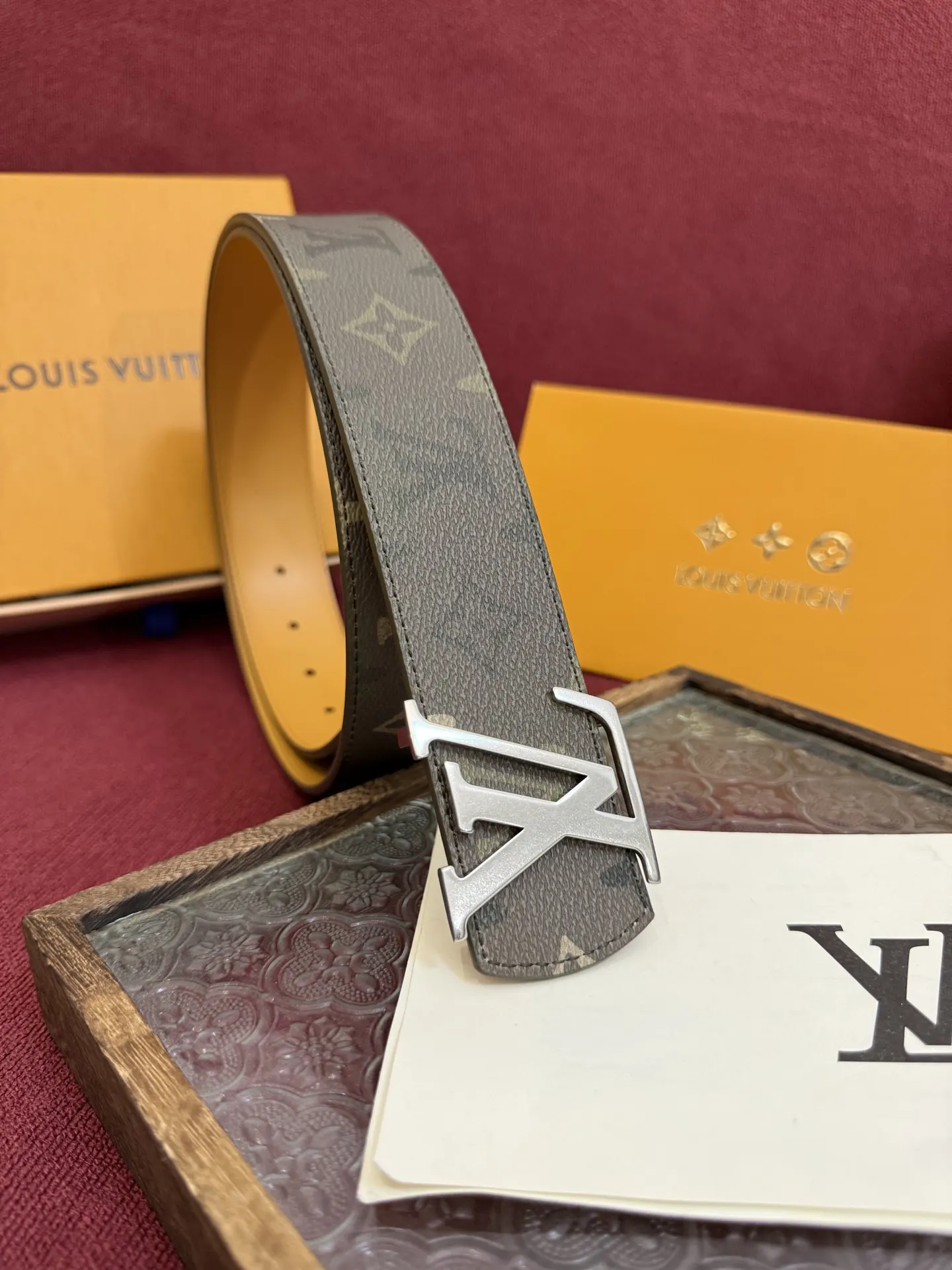 LV Green Silver Color Scheme Double Sided Belt Business Casual | ORBUYBAG High-End Fashion Boutique