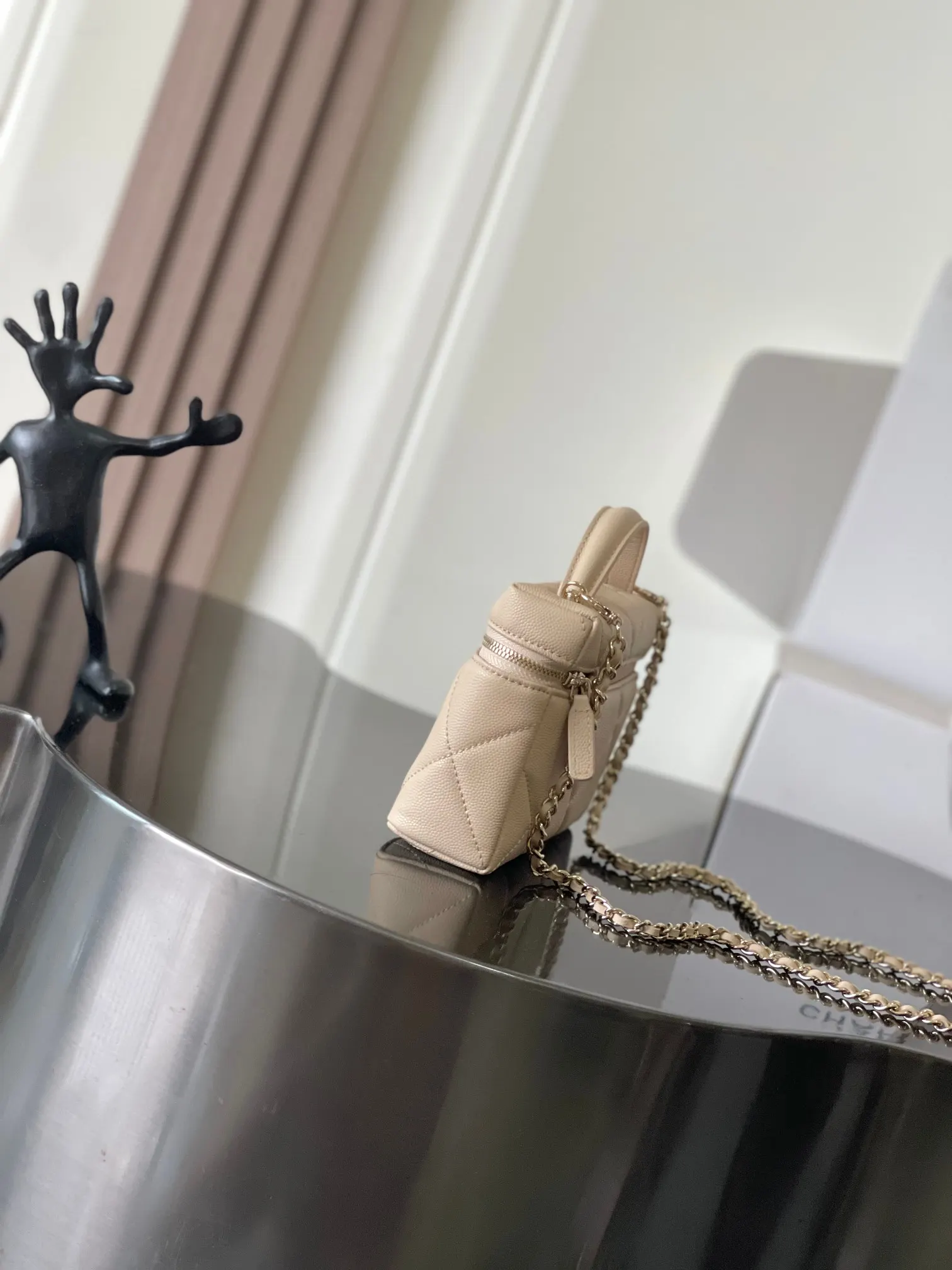 Chanel 魚子醬牛皮19 Bag鏈條包 單肩斜挎(數字2) Chanel 魚子醬牛皮19 Bag鏈條包 單肩斜挎(數字2)