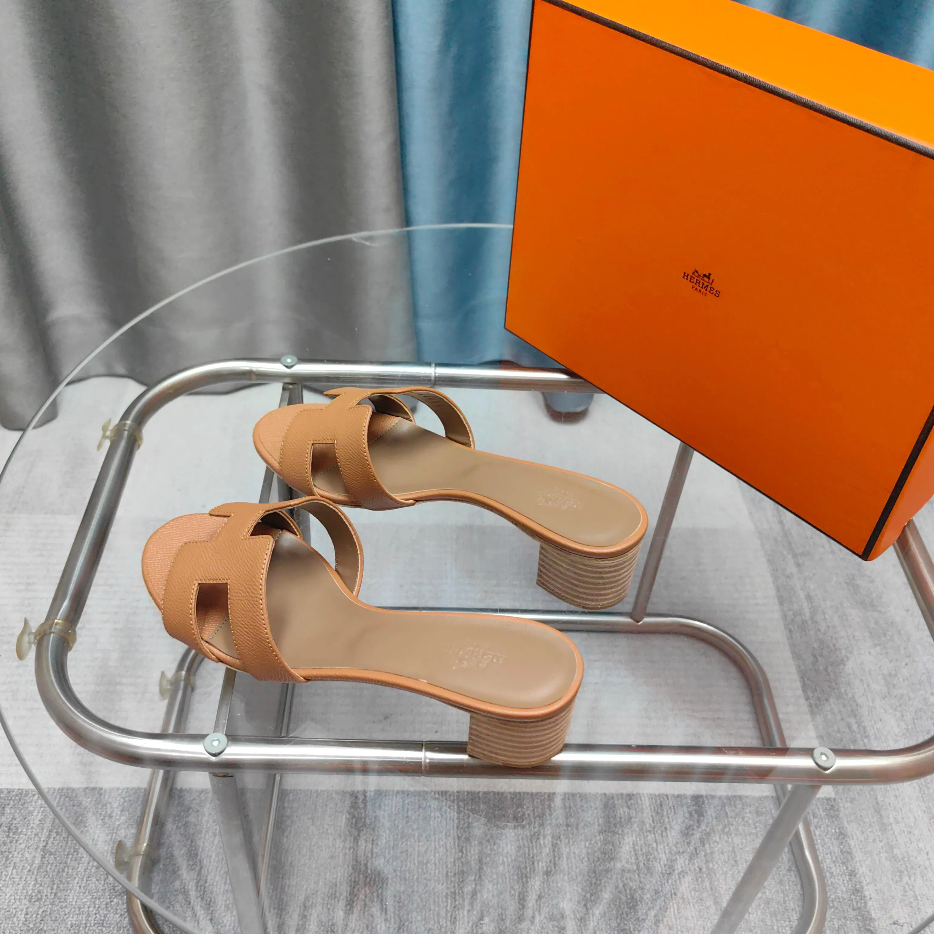 Hermès Oran 拖鞋 舒適(數字2) Hermès Oran 拖鞋 舒適(數字2)
