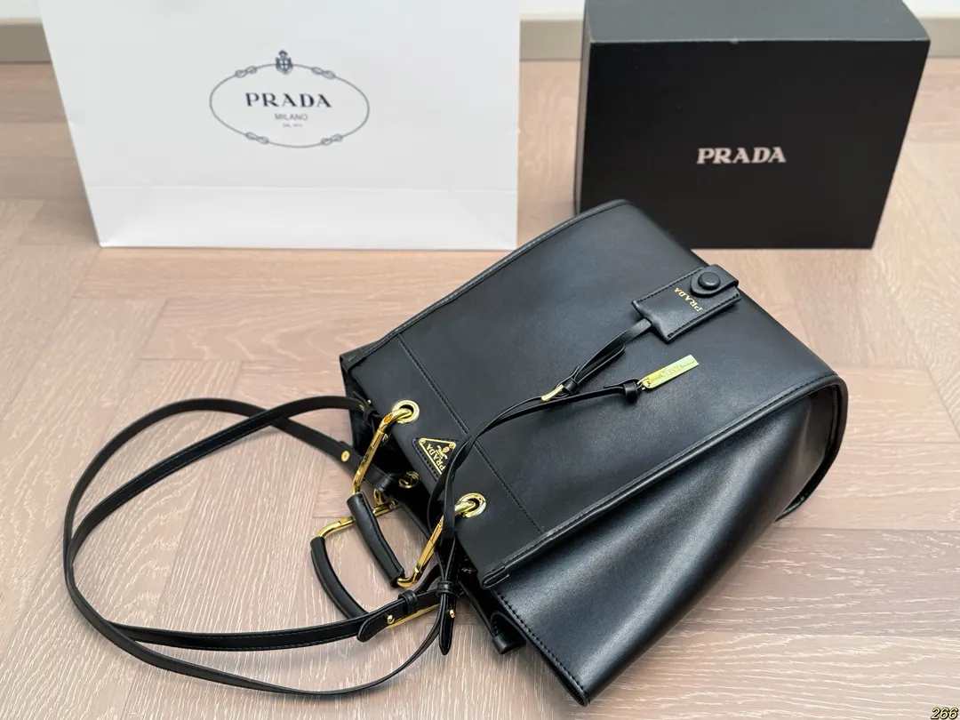 Prada 盒 托特包 質感很高級 容量 大也很耐用 大容量托特款