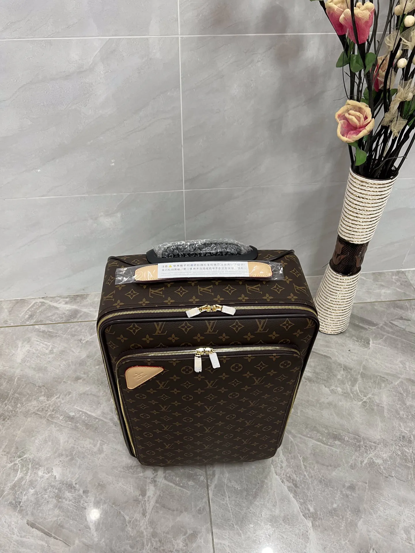 產品 实 行李箱 旅行拉杆款 輕便出行款