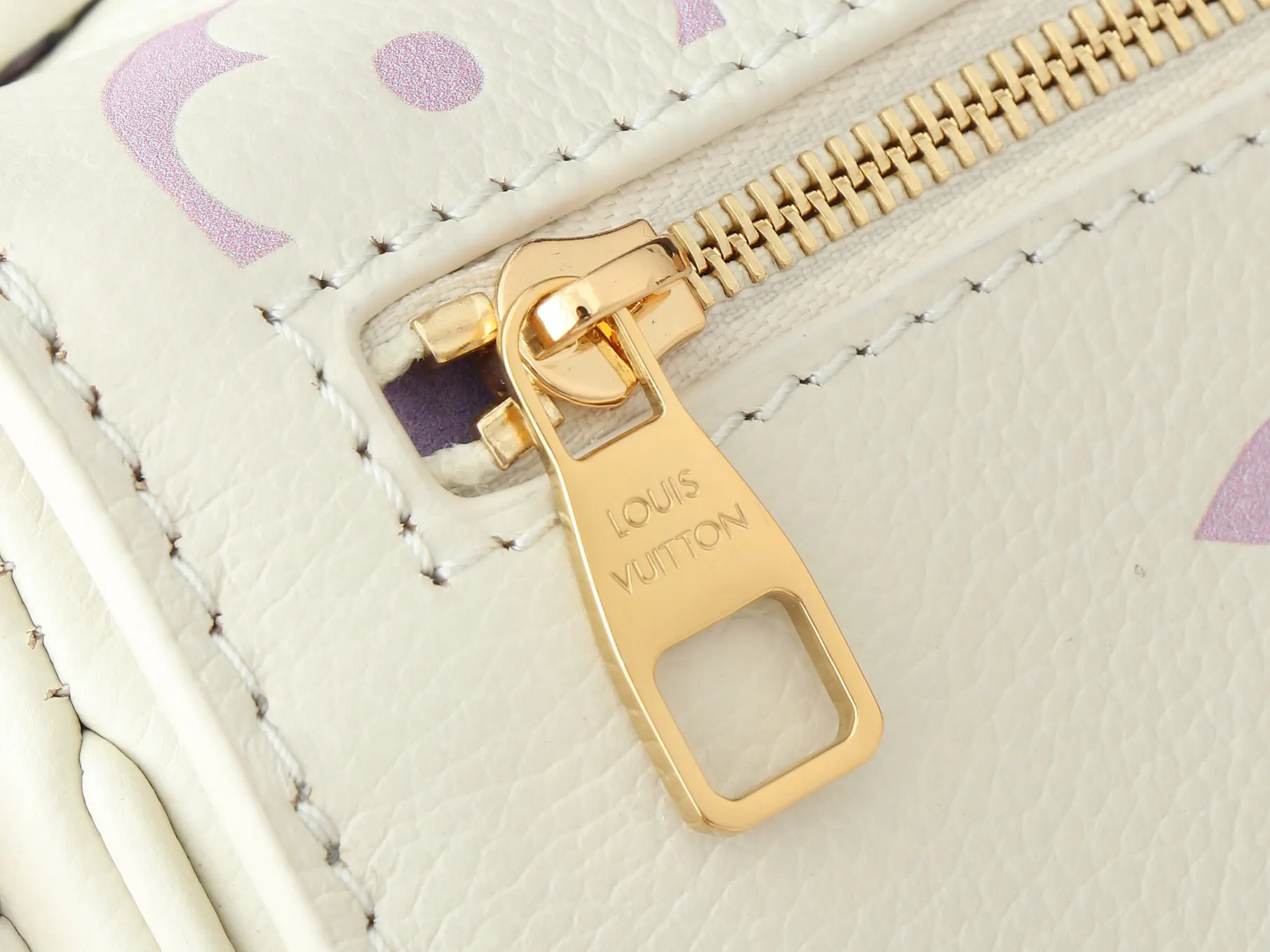 LV Pochette messenger bag Image 10 LV Pochette messenger bag Image 10