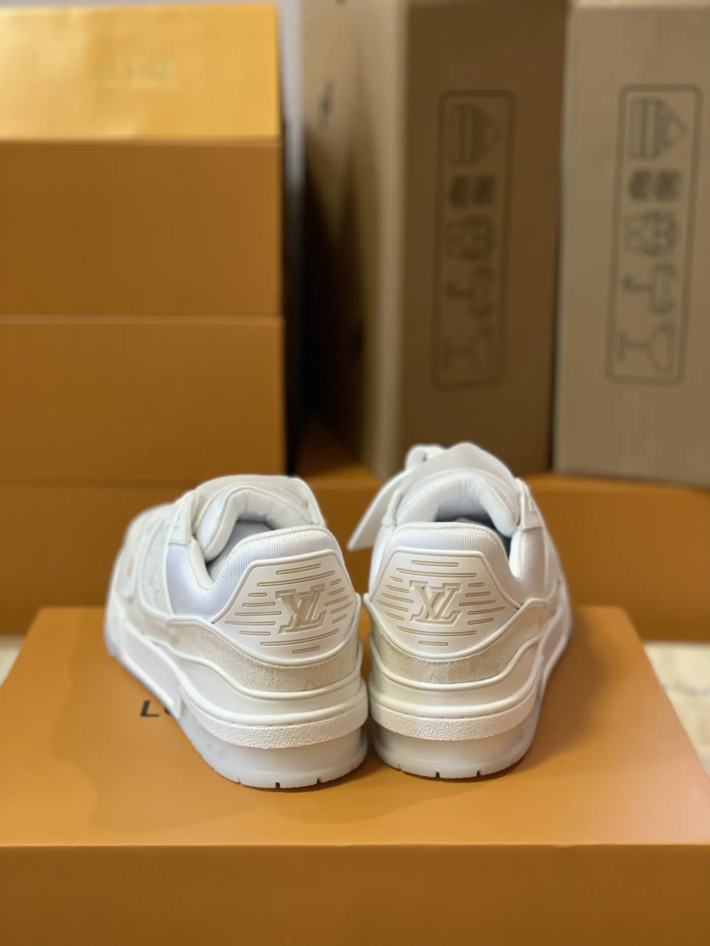 Louis Vuitton 运动鞋