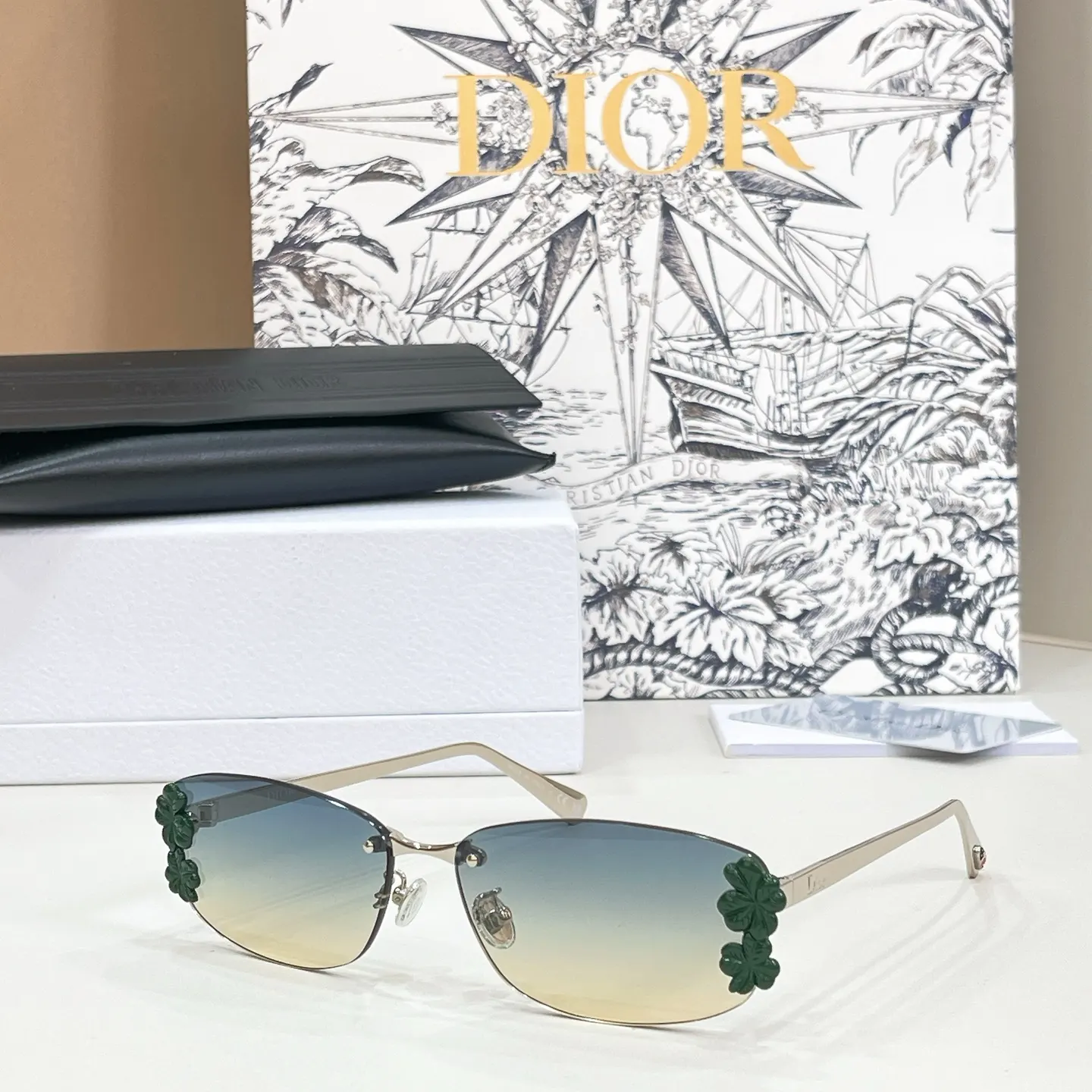 Dior Fashion Item Fashion