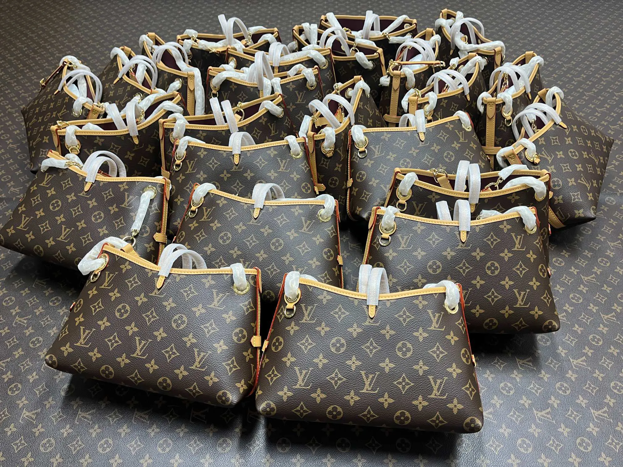 CarryAll 老花 水桶包 休閒水桶款