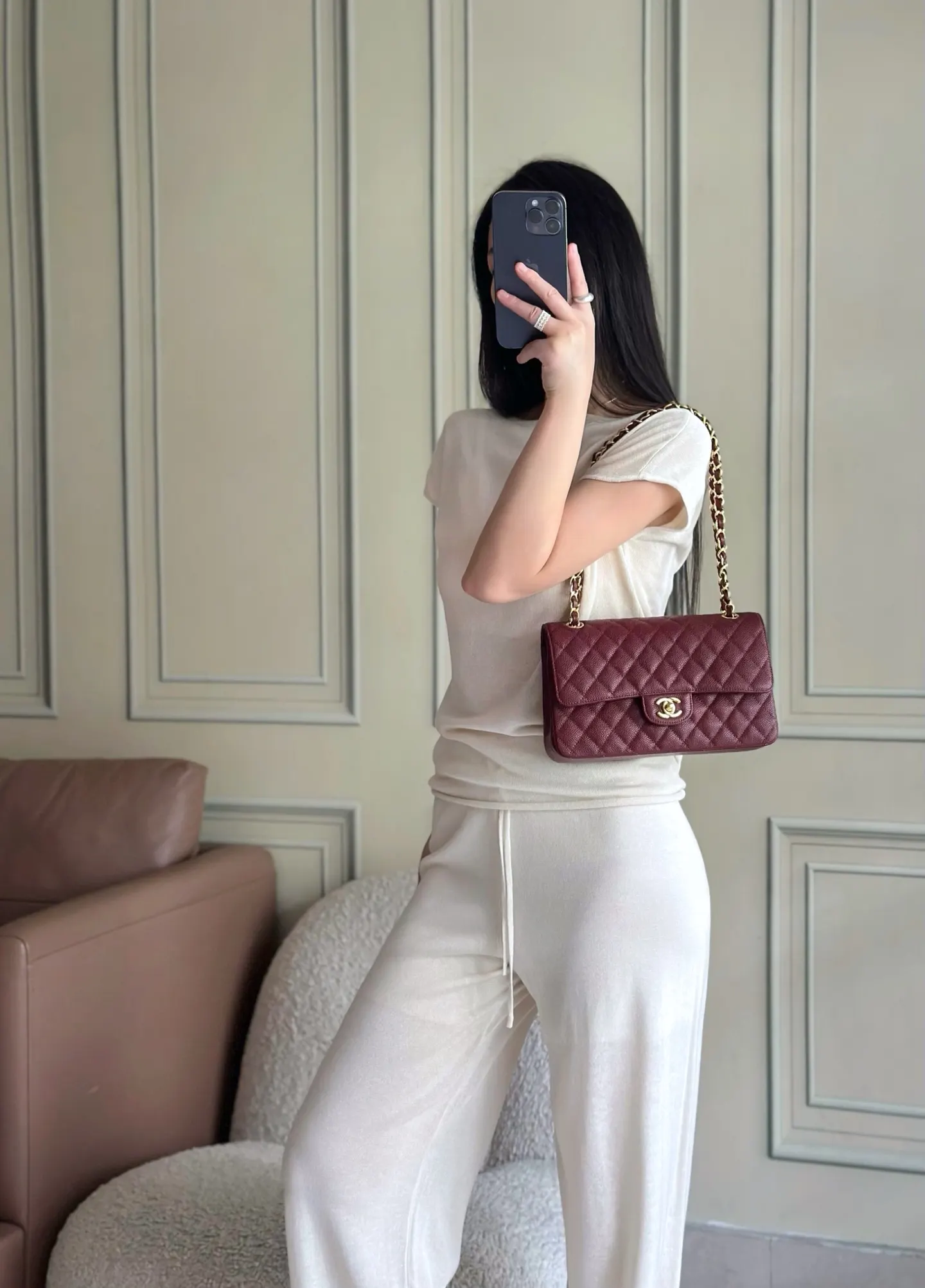 Chanel 酒红色牛皮菱格链条包 金扣