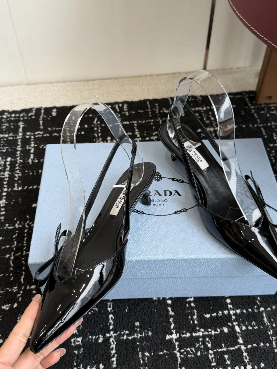 Prada 黑色 高跟鞋
