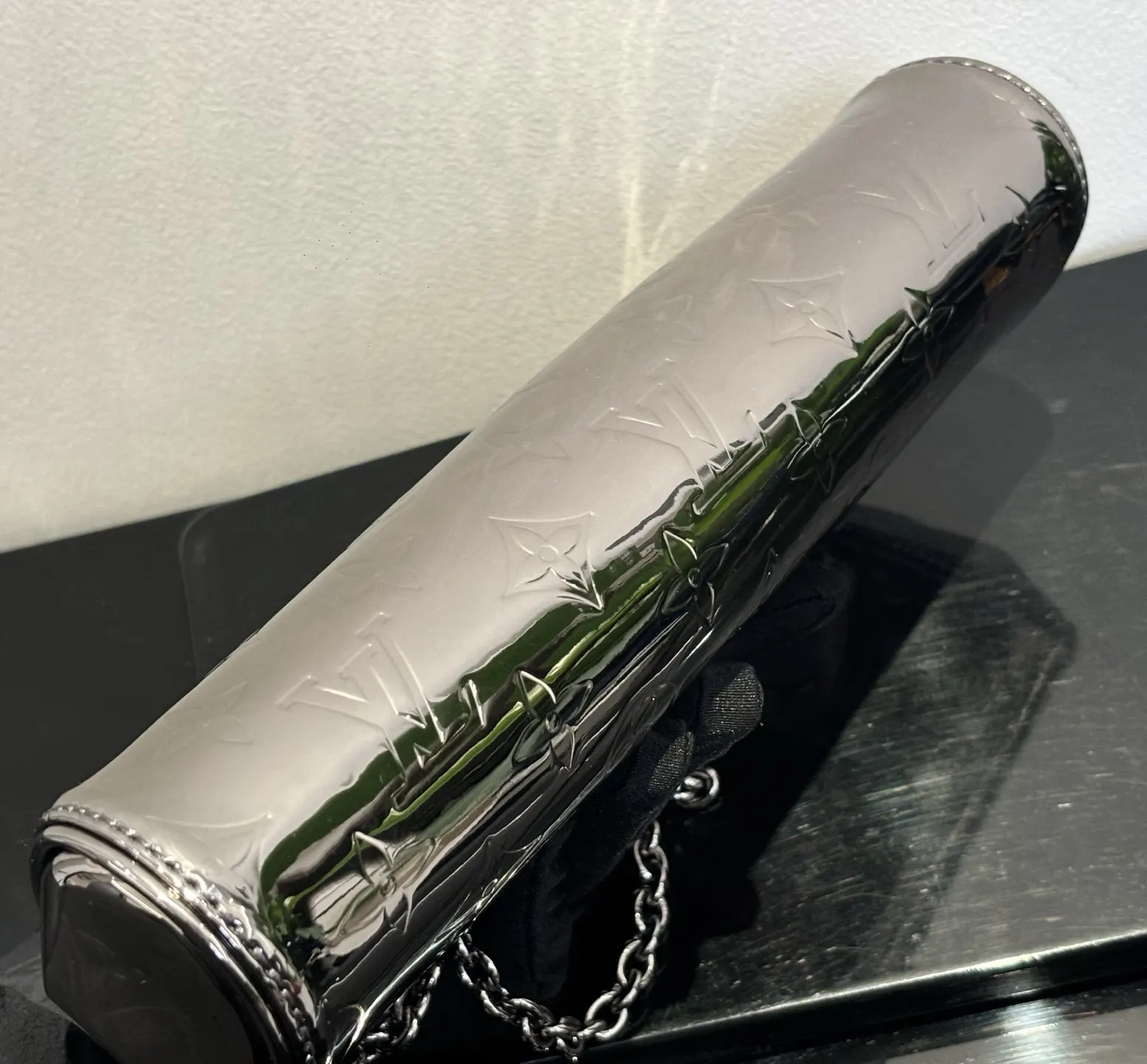 Louis Vuitton Pochette Monogram 链条包 银色