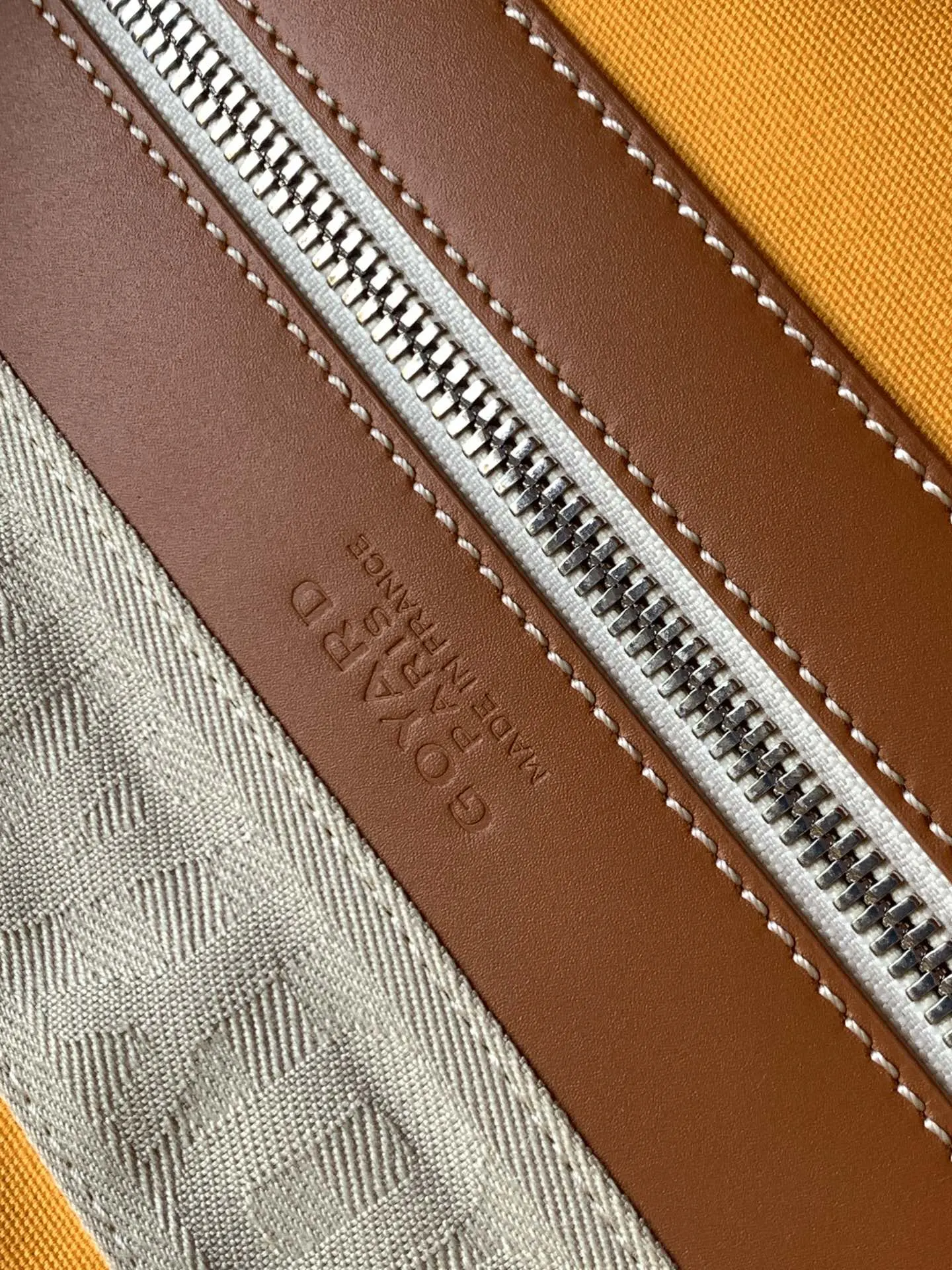 Goyard 它的提手可调节长度 可确保手提时的舒适度 并且开口两 旅行包 大容量旅行款