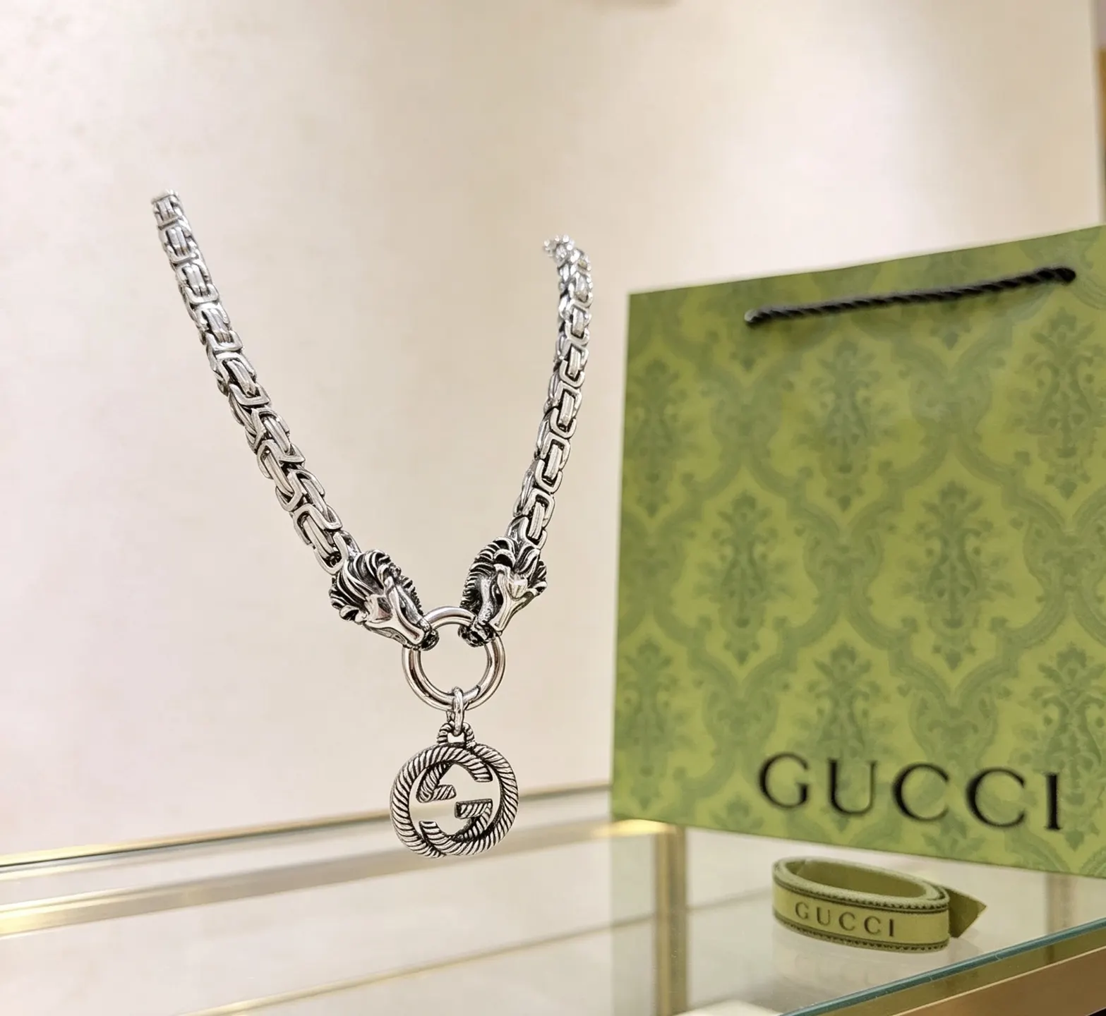 Gucci 链条包 单肩斜挎款
