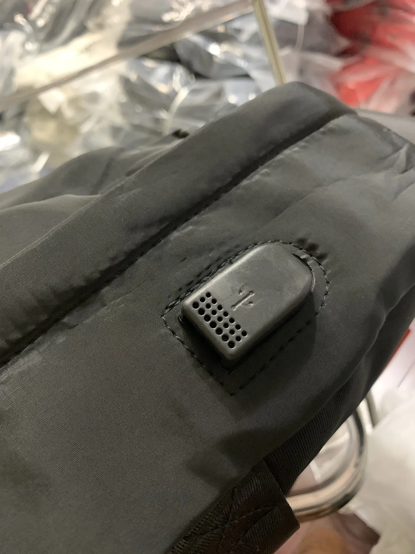 乔丹中拉链雙肩包 尺寸 ✖ 实用雙肩款