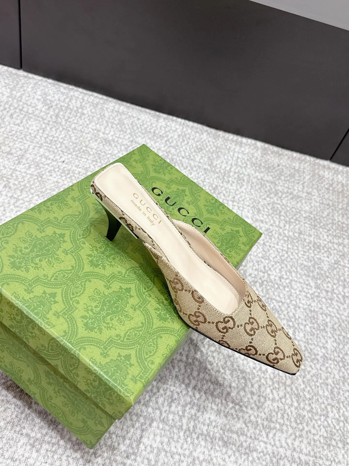 Gucci Logo Sneakers Image 5 Gucci Logo Sneakers Image 5