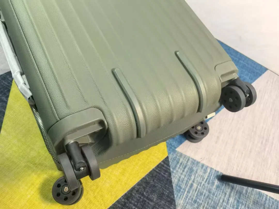 綠色 牛皮 玫瑰 Rimowa全牛皮款 distinct系 行李箱 旅行拉杆款 輕便出行款