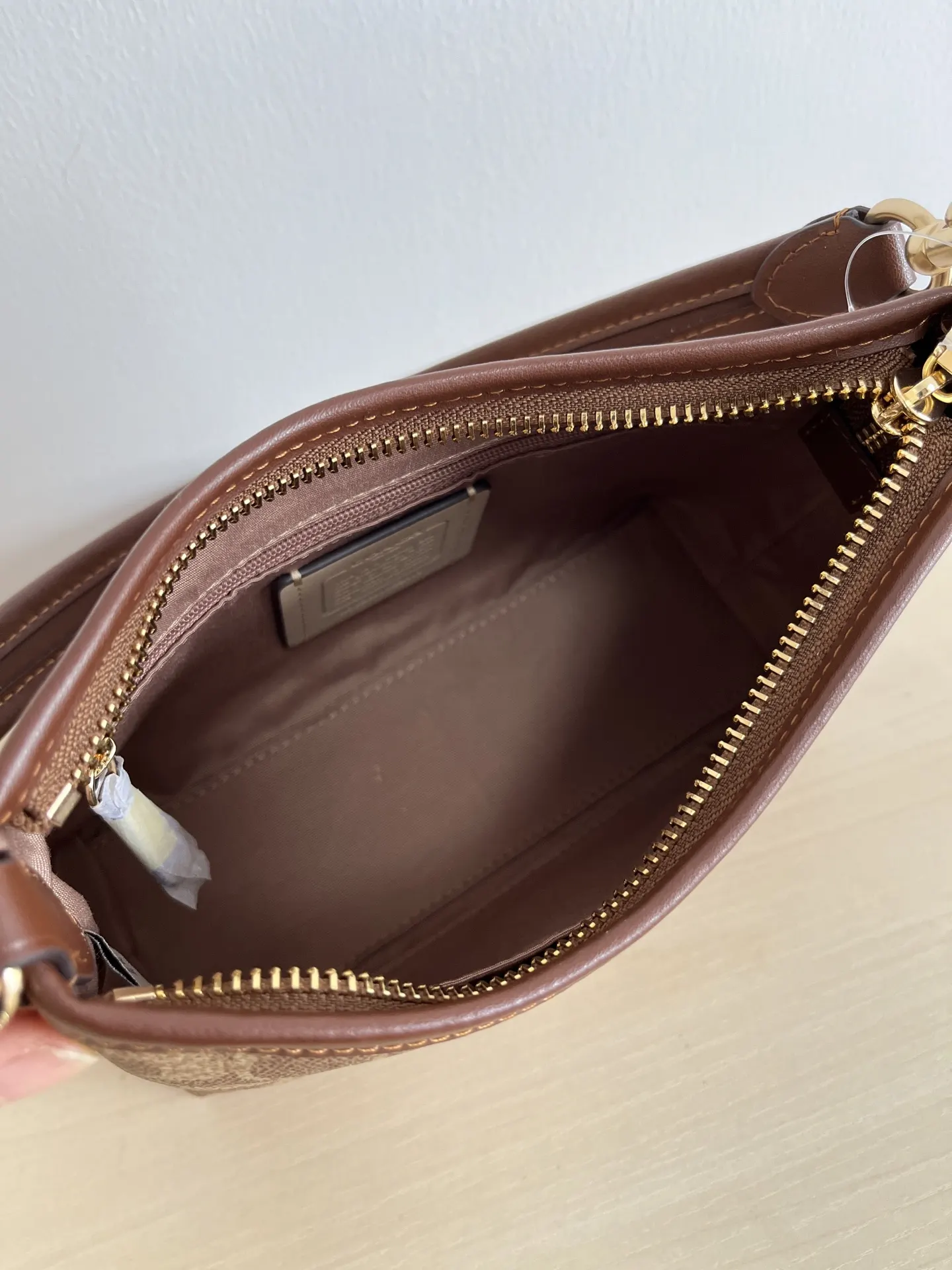 Crossbody Bag Lightweight Image 9 Crossbody Bag Lightweight Image 9