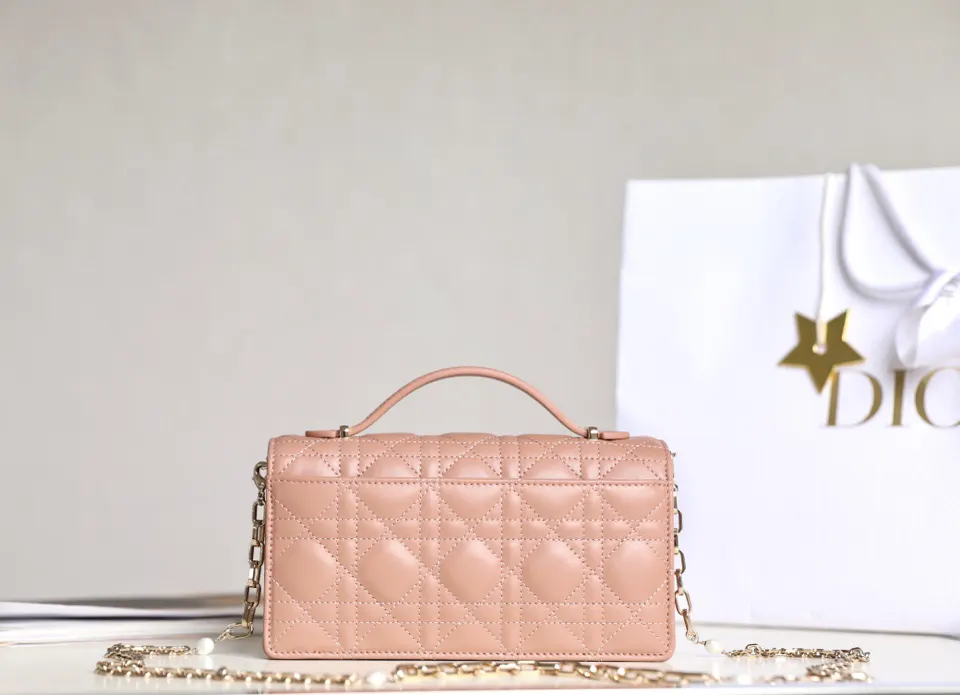Dior Cannage 链条包 粉色