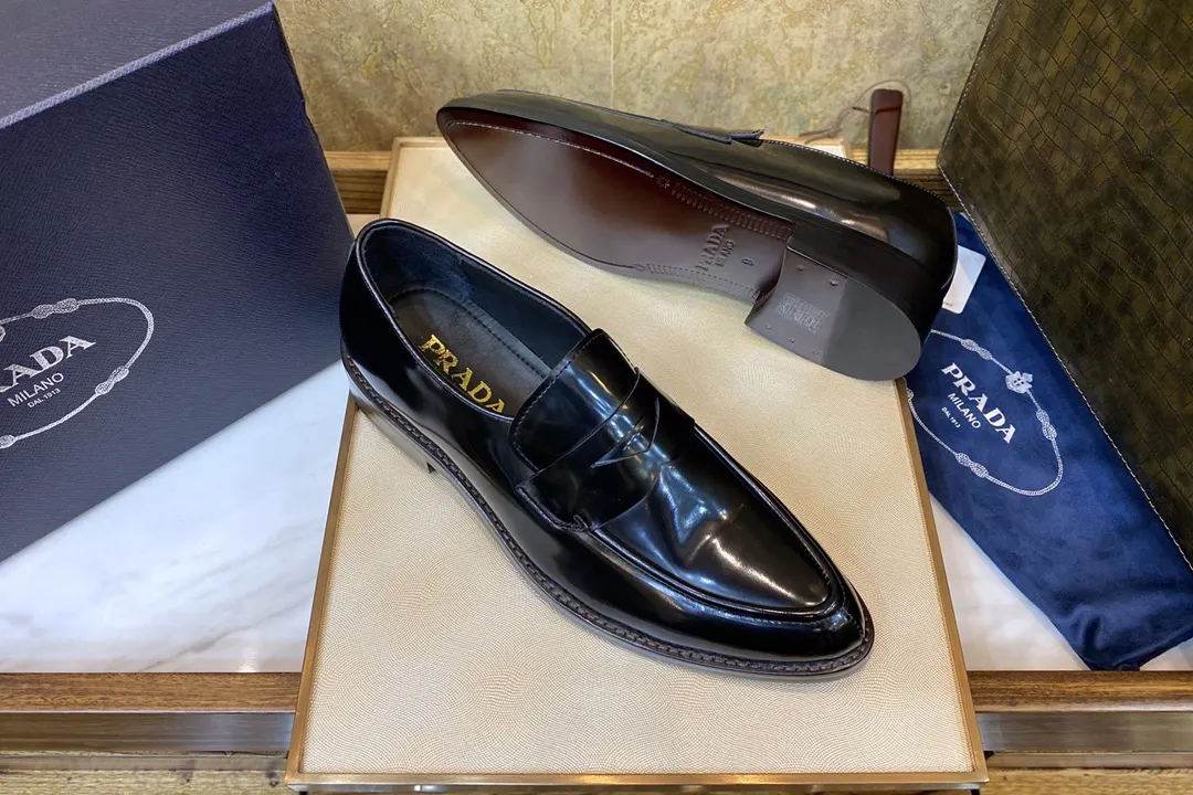 PRADA 牛皮 休闲鞋 舒适百搭款