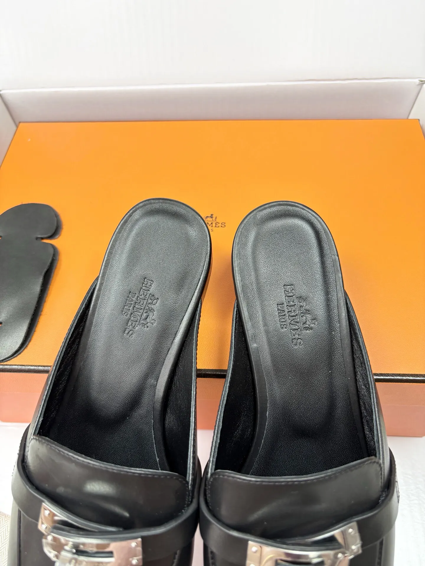 Hermès 樂福鞋