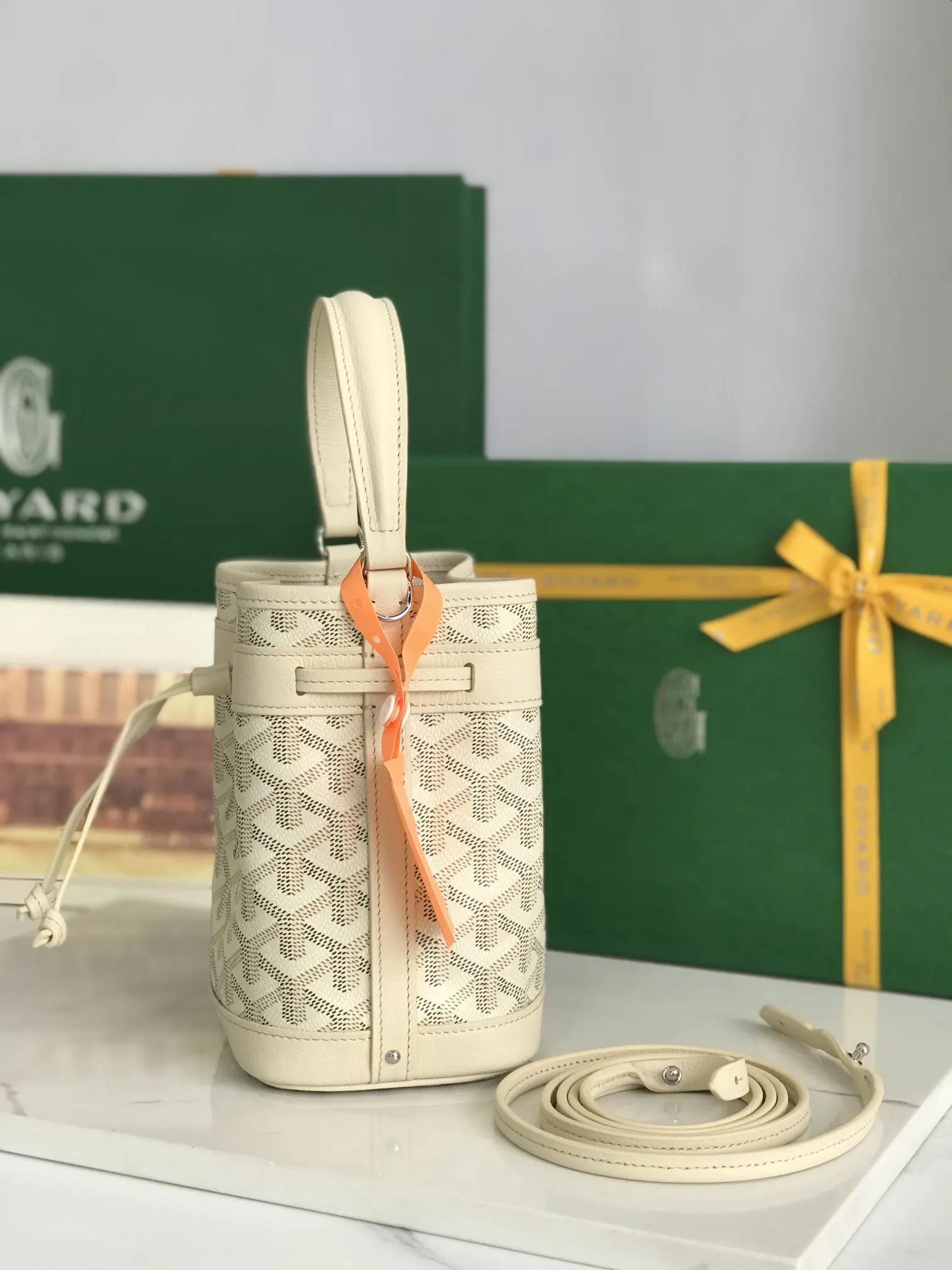 Goyard Bucket Bag Casual Image 10 Goyard Bucket Bag Casual Image 10