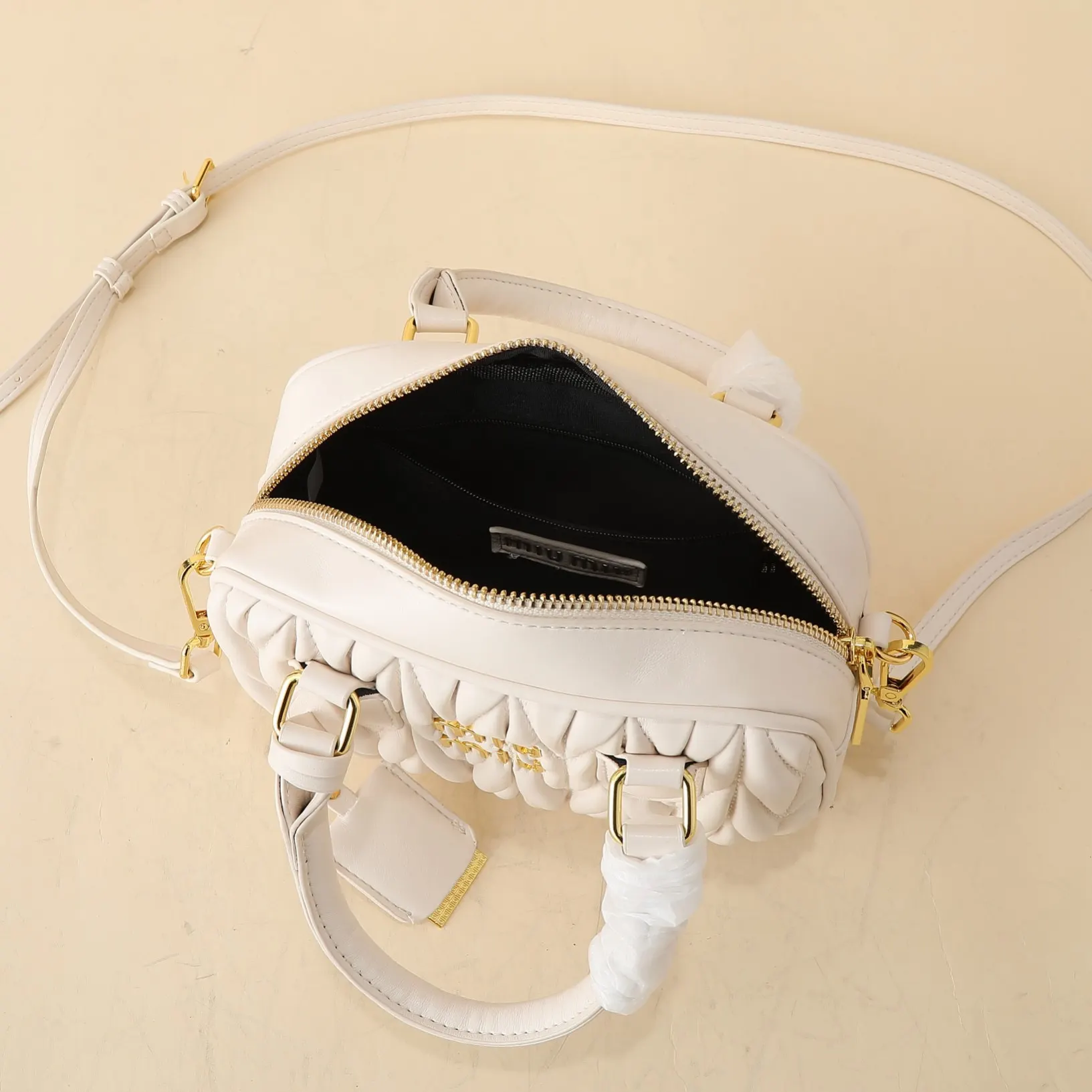 Crossbody Bag Lightweight Image 9 Crossbody Bag Lightweight Image 9