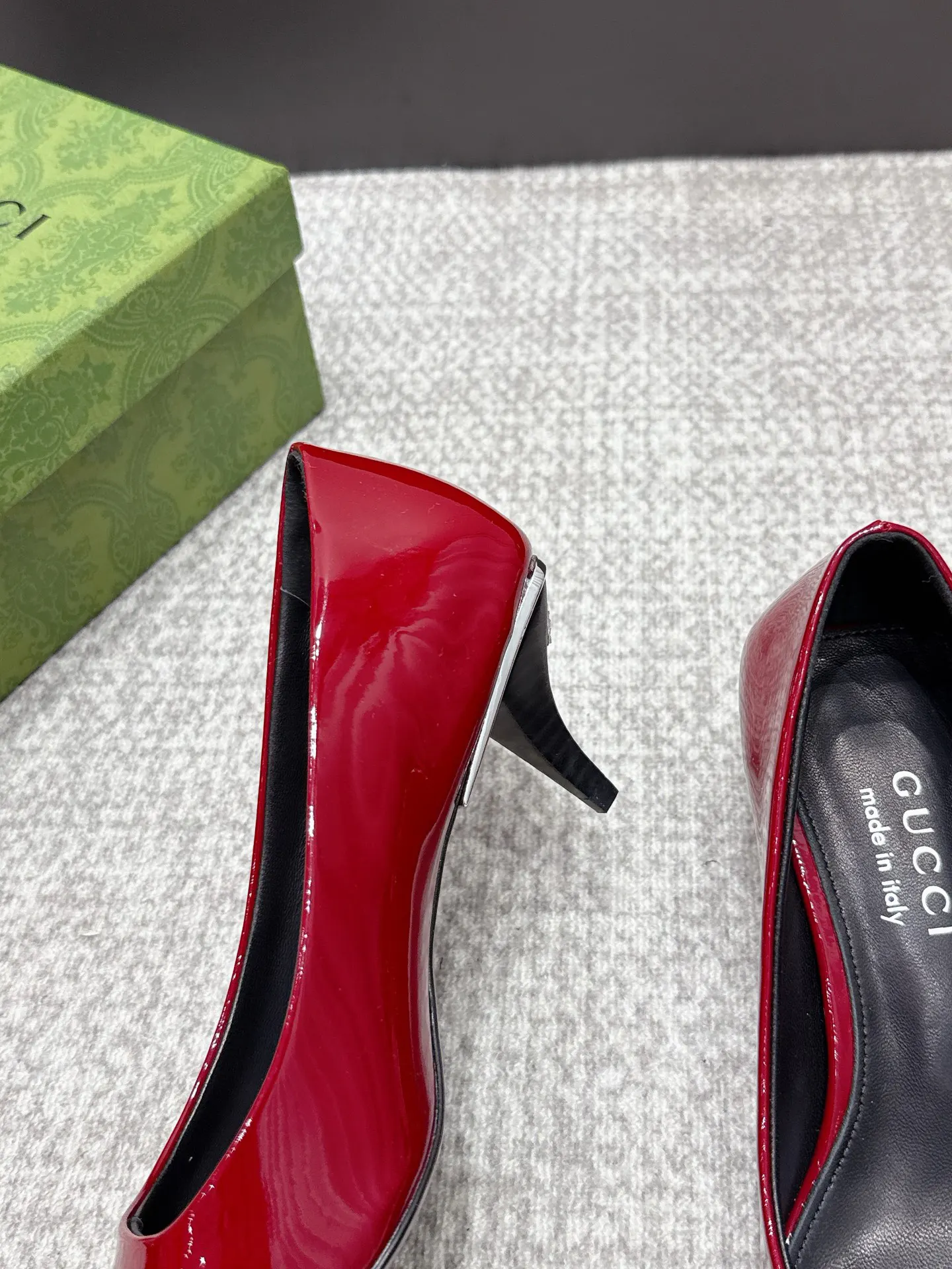 Gucci Logo Sneakers