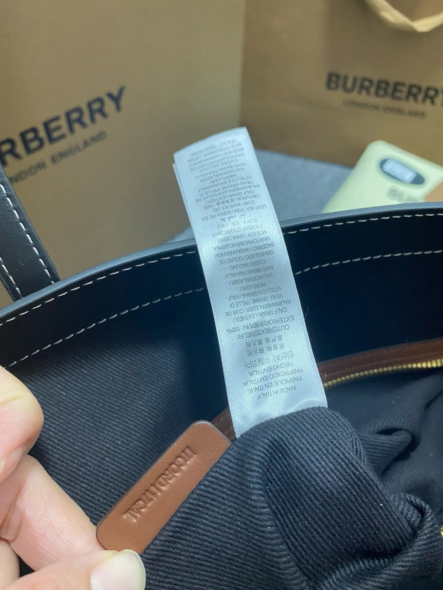 帆布 BUR主推桦木棕格纹托特包 装饰标志性格纹图案 搭 大容量托特款