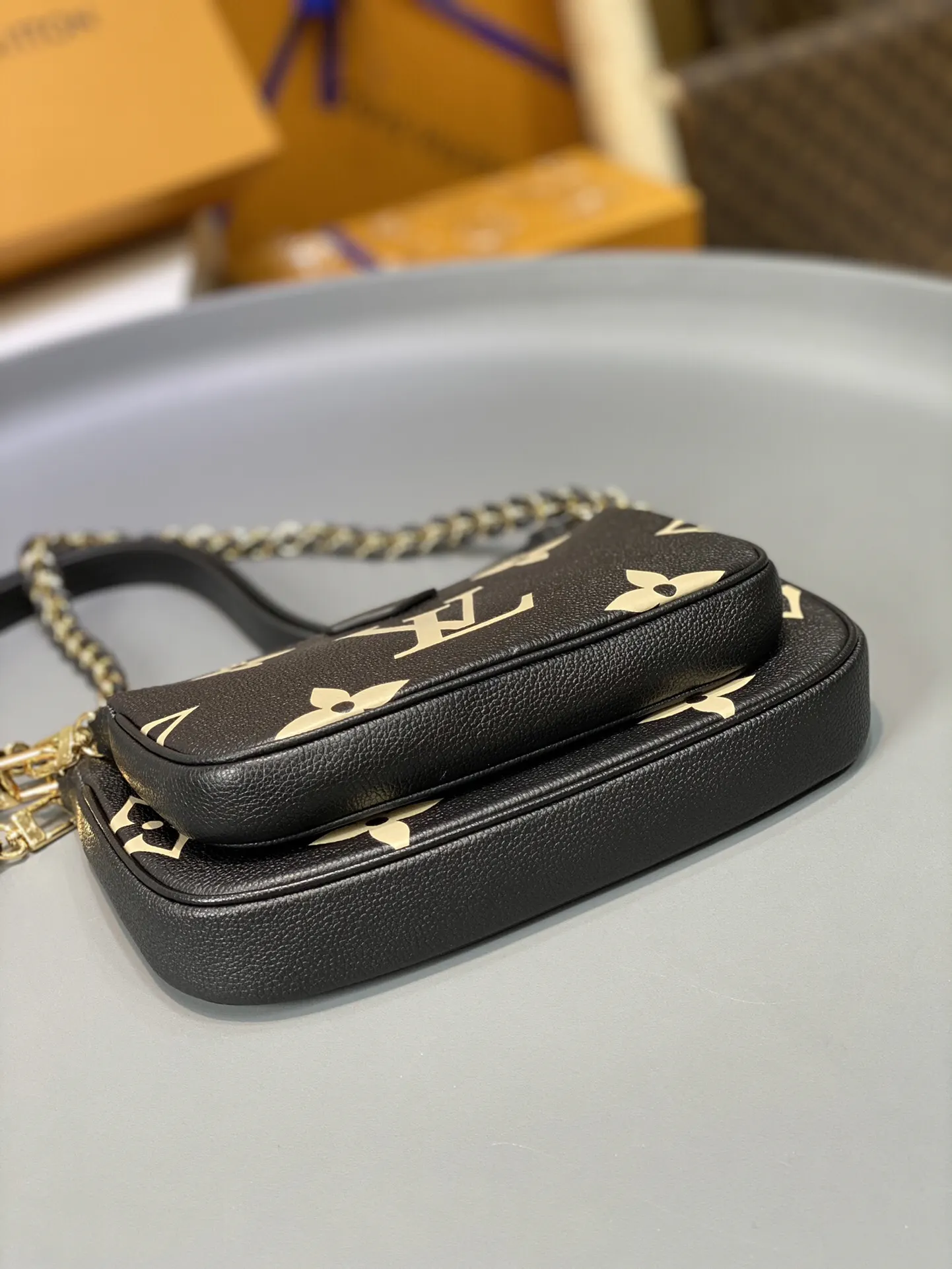 LV 金色 帆布 链条包 精致链条款