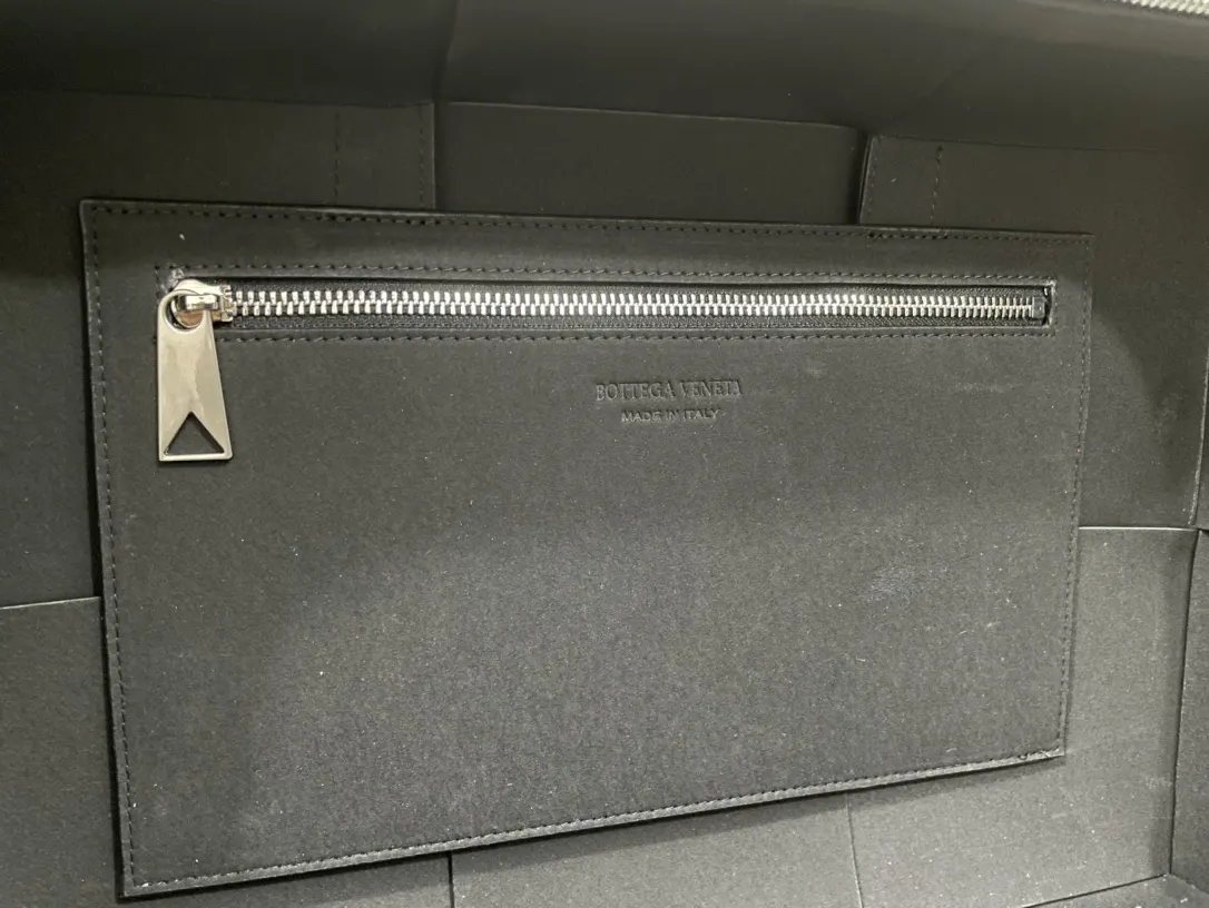 Bottega Veneta 銀色 牛皮 公文包 商務通勤款