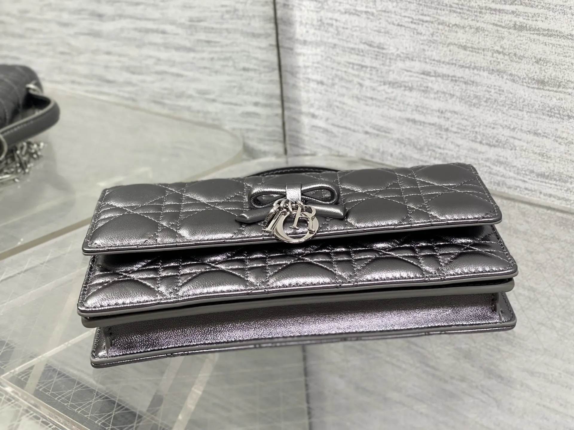 Dior 銀色羊皮手拿包 晚宴手拿(數字8) Dior 銀色羊皮手拿包 晚宴手拿(數字8)