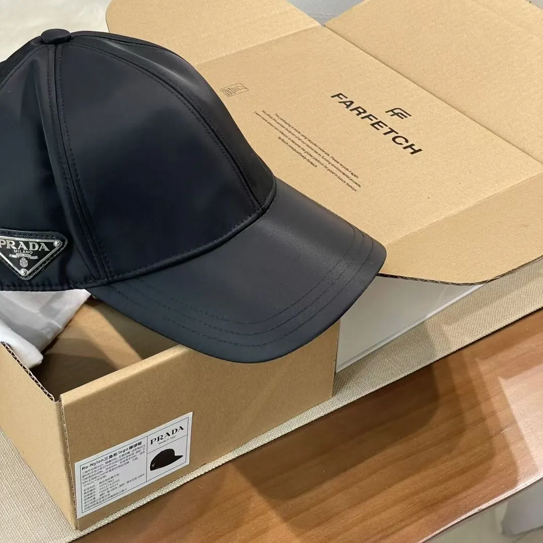 PRADA Re-Nylon尼龙 Logo 帽子 精致搭配款