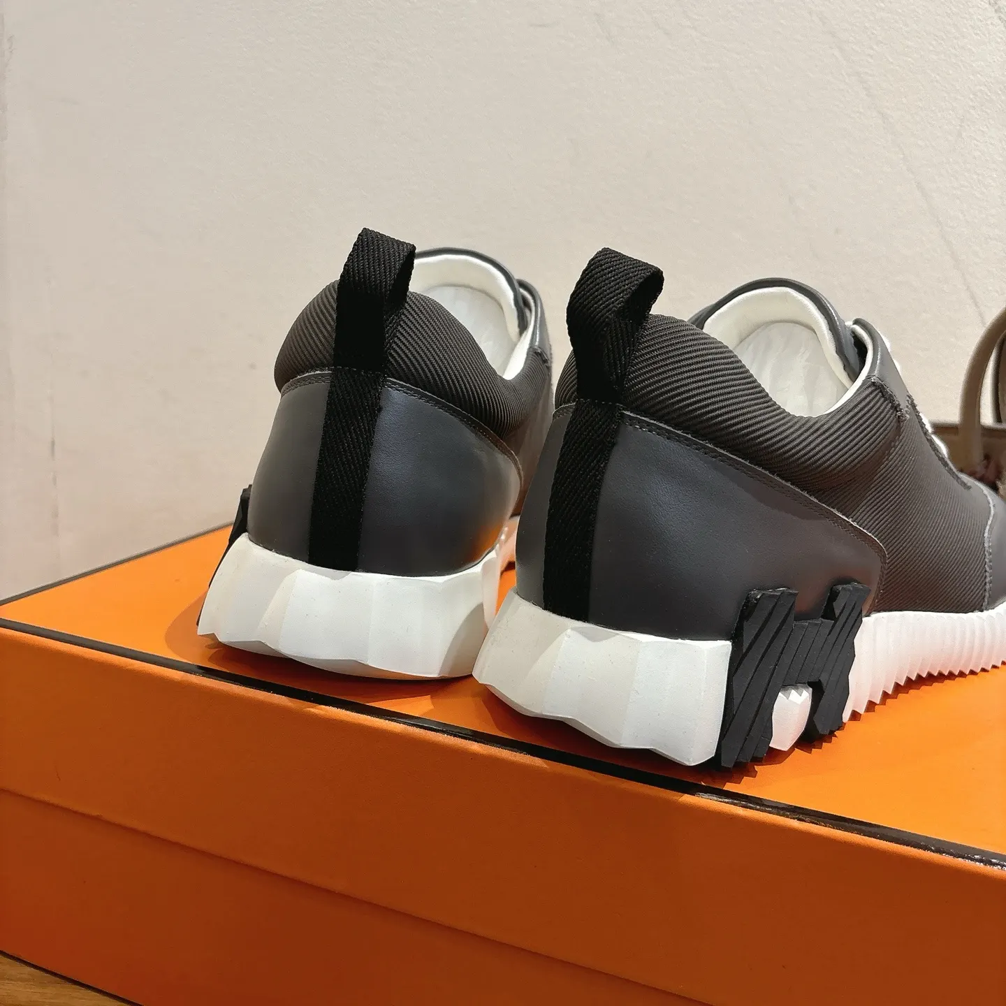 Hermès SS 运动鞋