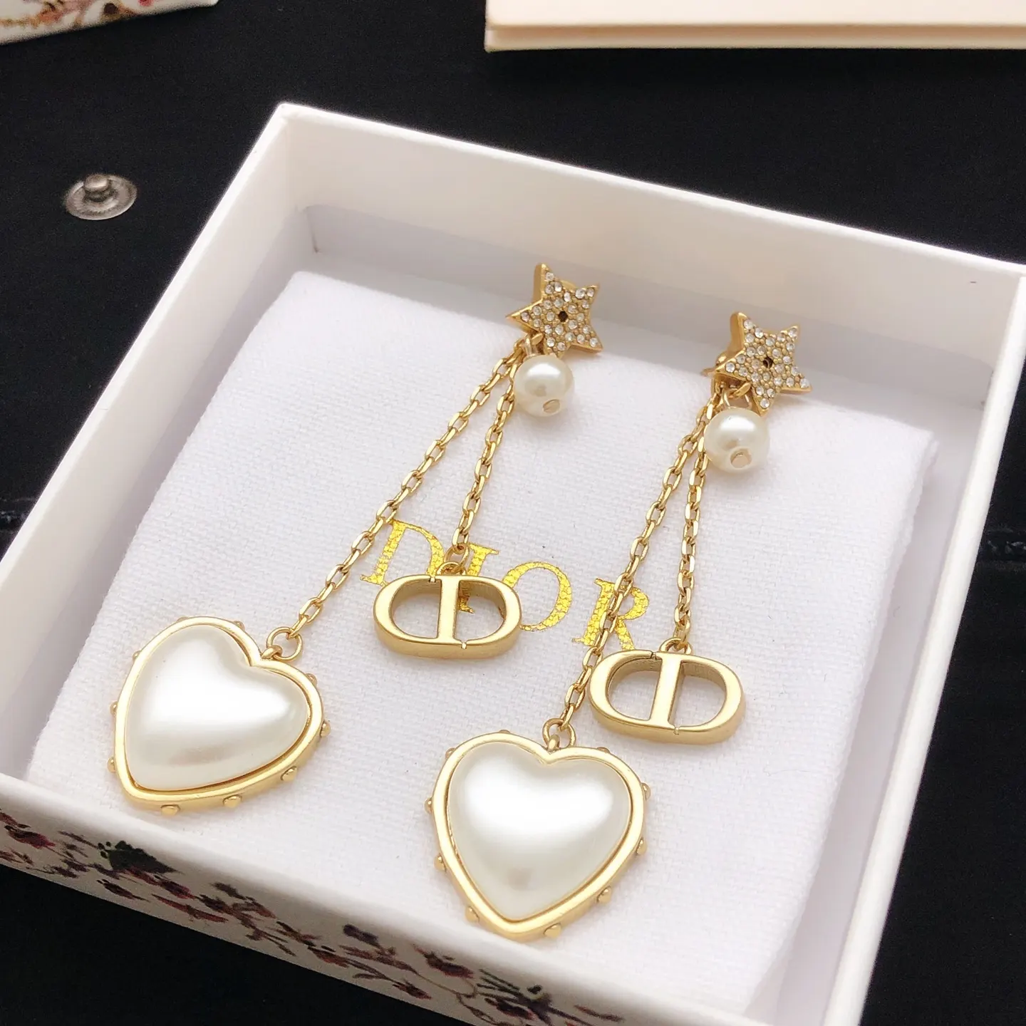 Dior 心形珍珠吊墜耳環 金色優雅