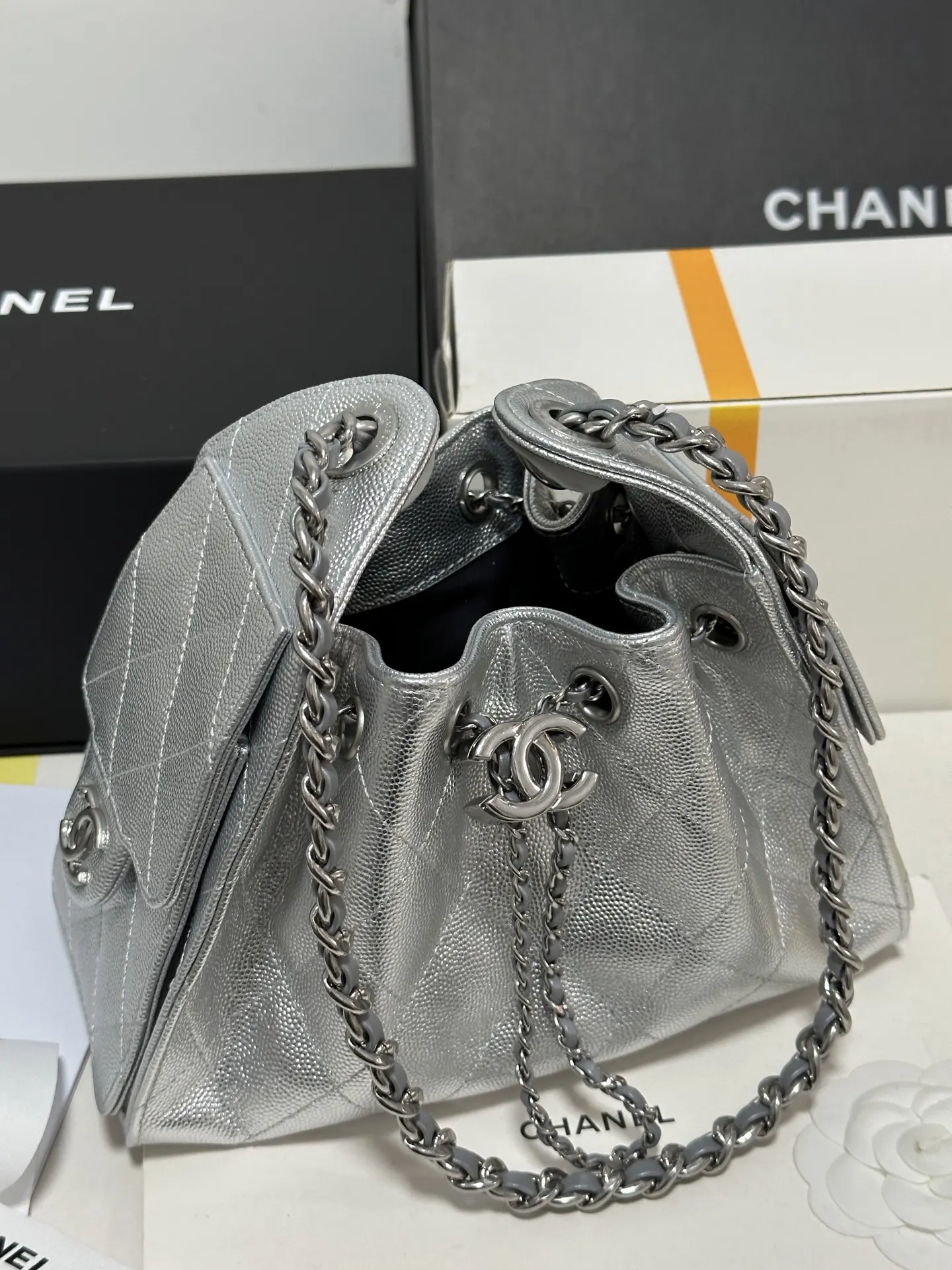 CHANEL 白色 銀色 小牛皮 腋下包 復古腋下背款