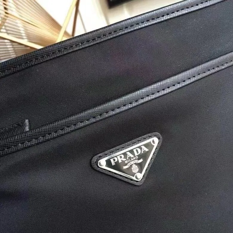 Prada 黑色 牛皮 收納包 旅行收納款