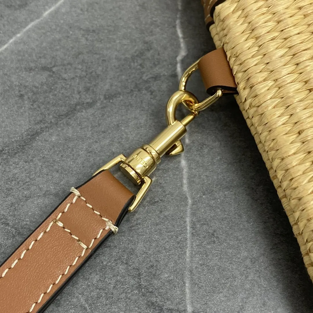 金色 牛仔 牛皮 上线 手包 Ce 手拿包 简约风单品 精致手拿款