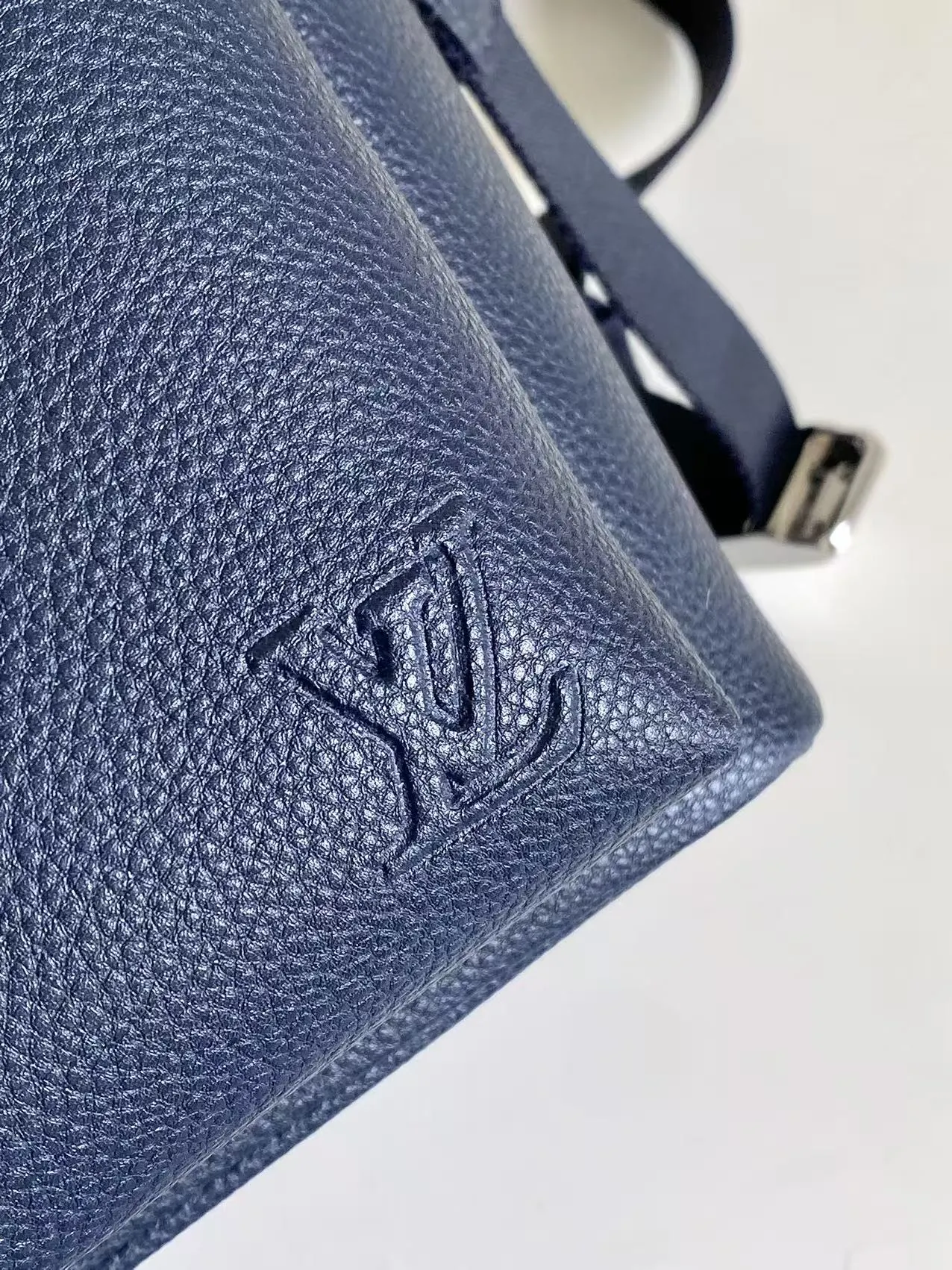 LV Discovery 藍色 雙肩包(數字5) LV Discovery 藍色 雙肩包(數字5)